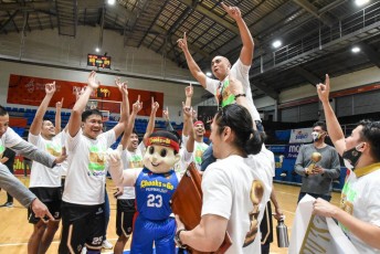timthumb.php?src=https%3A%2F%2Ftiebreakertimes.com.ph%2Fwp-content%2Fuploads%2F2021%2F03%2F2021-Chooks-to-Go-MPBL-Lakan-Finals-Game-Four-Davao-Occidental-vs-San-Juan-Tigers-celebration-3-1024x683.jpg&h=230&q=90&f= Mark Yee gets payback on San Juan, lifts Davao Occidental to MPBL championship Basketball MPBL News  - philippine sports news