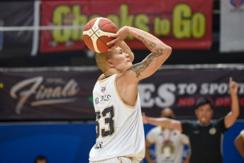 timthumb.php?src=https%3A%2F%2Ftiebreakertimes.com.ph%2Fwp-content%2Fuploads%2F2021%2F03%2F2021-Chooks-to-Go-MPBL-Lakan-Finals-Game-One-Davao-Occi-def-San-Juan-Mark-Yee-2-1024x684.jpg&h=230&q=90&f= Billy Robles saves the day as Davao Occidental stuns San Juan in MPBL Finals Game One Basketball MPBL News  - philippine sports news