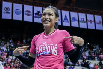 timthumb.php?src=https%3A%2F%2Ftiebreakertimes.com.ph%2Fwp-content%2Fuploads%2F2022%2F04%2F2022-PVL-Awarding-Alyssa-Valdez-1024x683.jpg&h=230&q=90&f= PVL: Creamline completes sweep of Open, claims first pro title News PVL Volleyball  - philippine sports news