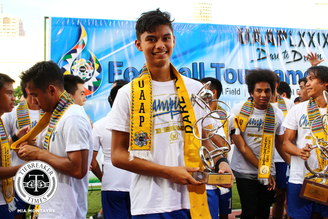 Jarvey Gayoso gifts Michael Weiss winning Azkals return