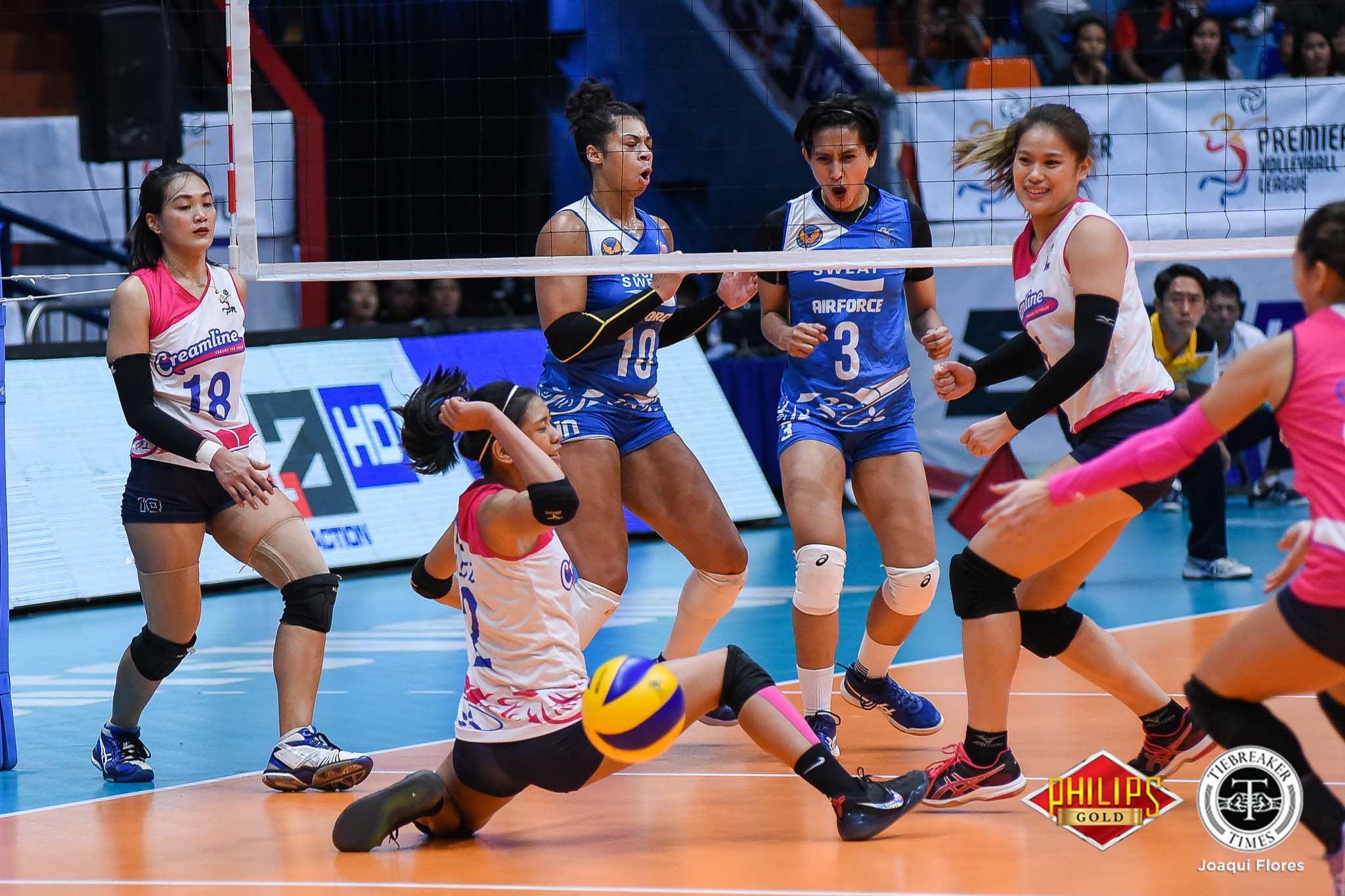 Arielle Love, Pocari Sweat-Air Force play inspired volleyball