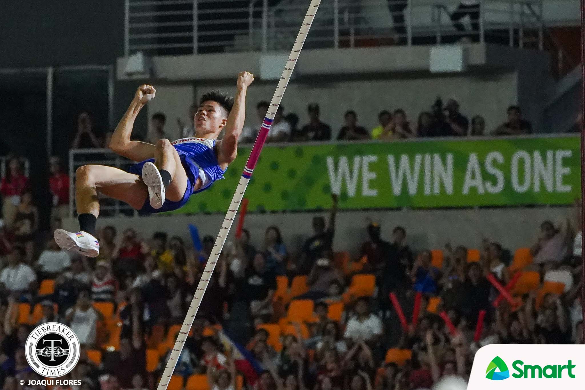 EJ Obiena more relaxed entering Olympic pole vault final