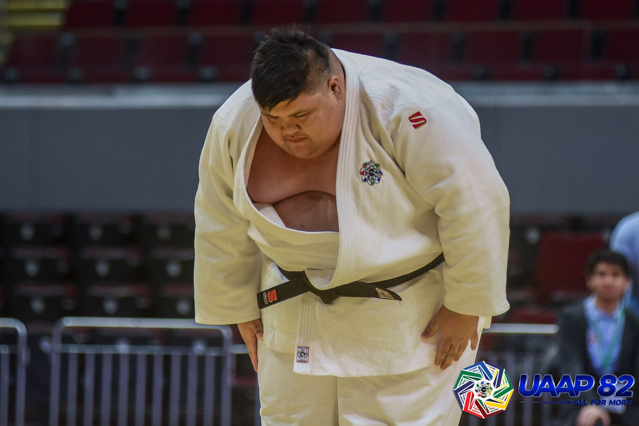 UAAP82-JUDO-SRS-100KG-MENS-3RD-PHOTO-WHITE-TABLAN-UST Zarchie Garay stuns Keith Reyes as UP holds lead over UST in UAAP Judo ADMU DLSU Judo News UAAP UP UST  - philippine sports news
