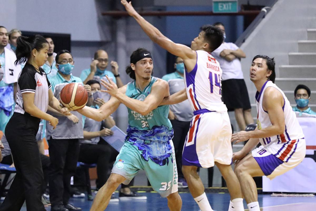 PBA-Season-45-Magnolia-vs-Phoenix-Matthew-Wright-3 Victolero hopes third time's a charm for Magnolia Basketball News PBA  - philippine sports news