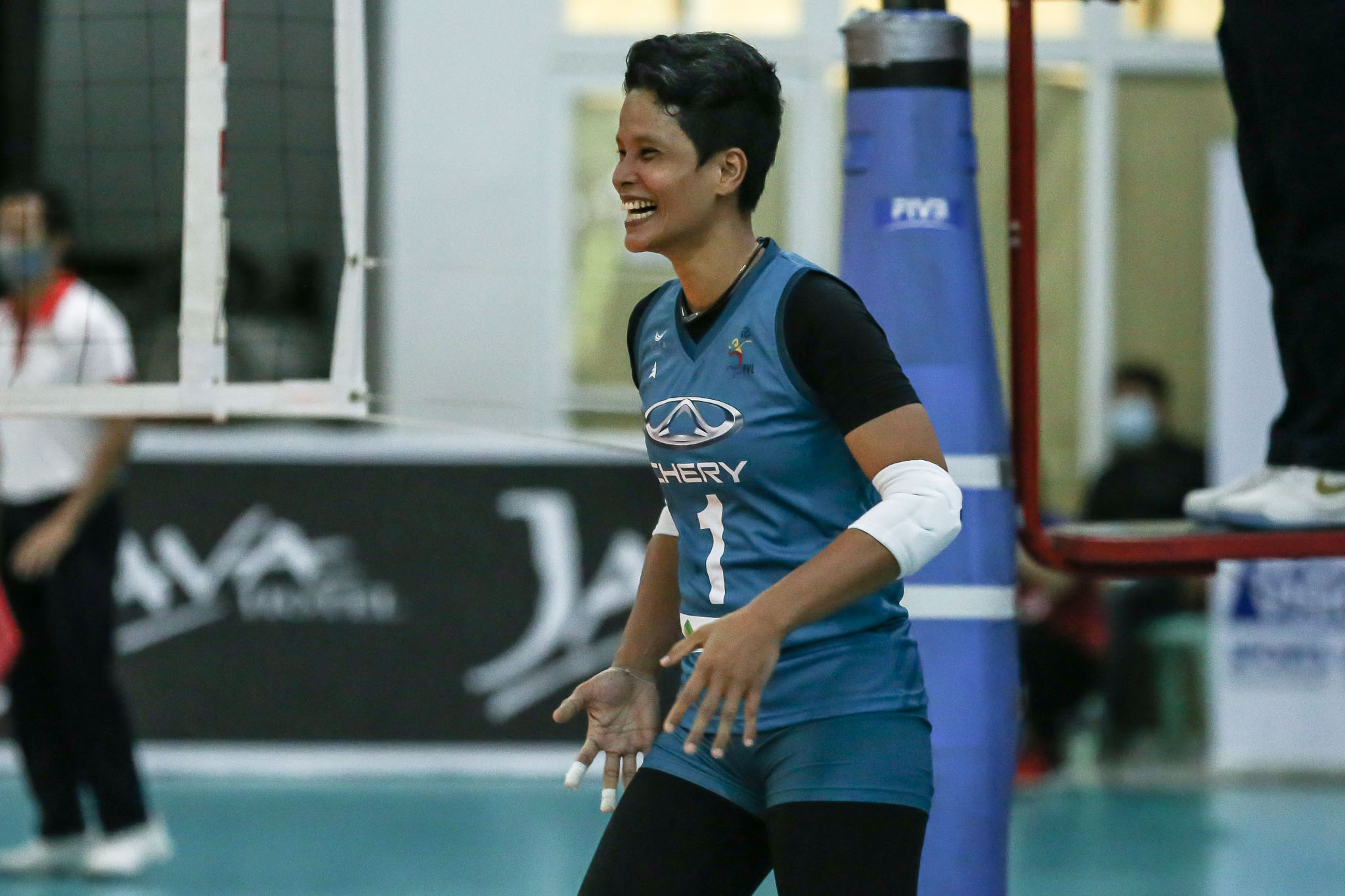 2021-PVL-Open-Chery-Tiggo-vs-Perlas-Tina-Salak Tina Salak replaces George Pascua as FEU Lady Tams head coach FEU News UAAP Volleyball  - philippine sports news