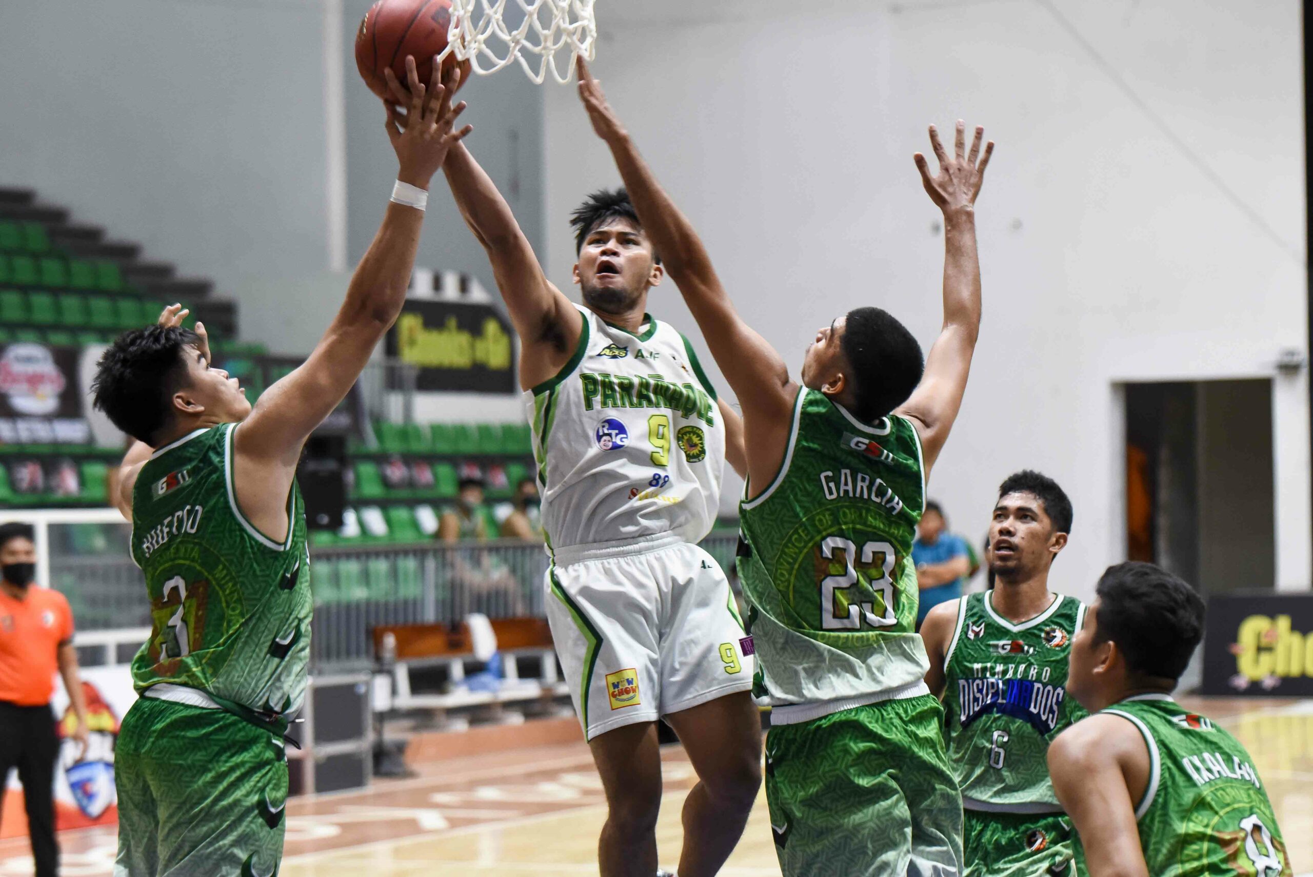 2021-Chooks-NBL-Paranaque-vs-Mindoro-Angelo-Jielo-Razon-Paranaque-scaled Luigi Natada lifts Ejay Falcon to successful NBL debut as Mindoro outlasts Paranaque Basketball NBL News  - philippine sports news