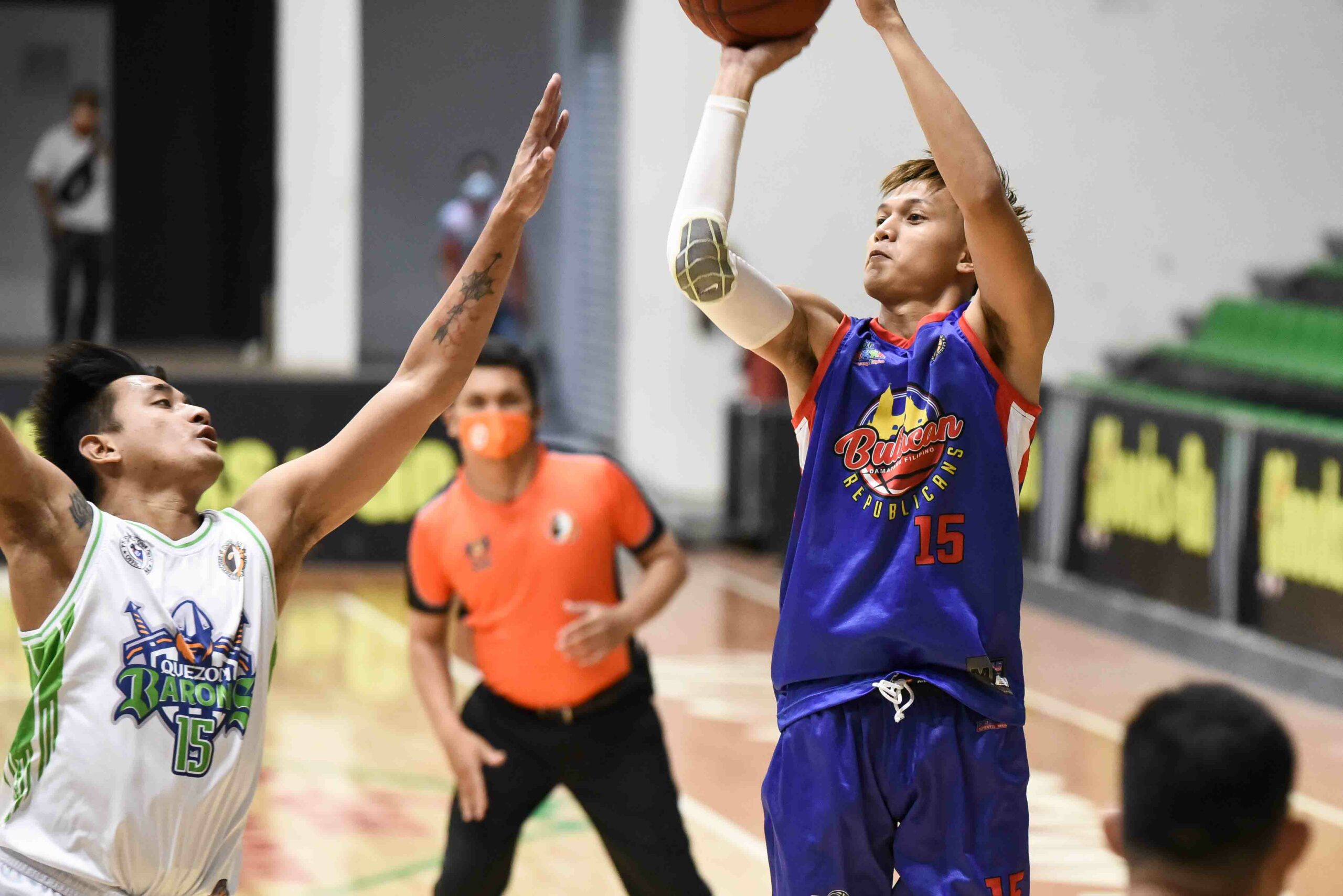 2021-Chooks-NBL-Quezon-vs-Bulacan-Ryan-Spencer-Operio-Bulacan-scaled Joseph Celso catches fire as Bulacan DF hands Quezon first NBL loss Basketball NBL News  - philippine sports news
