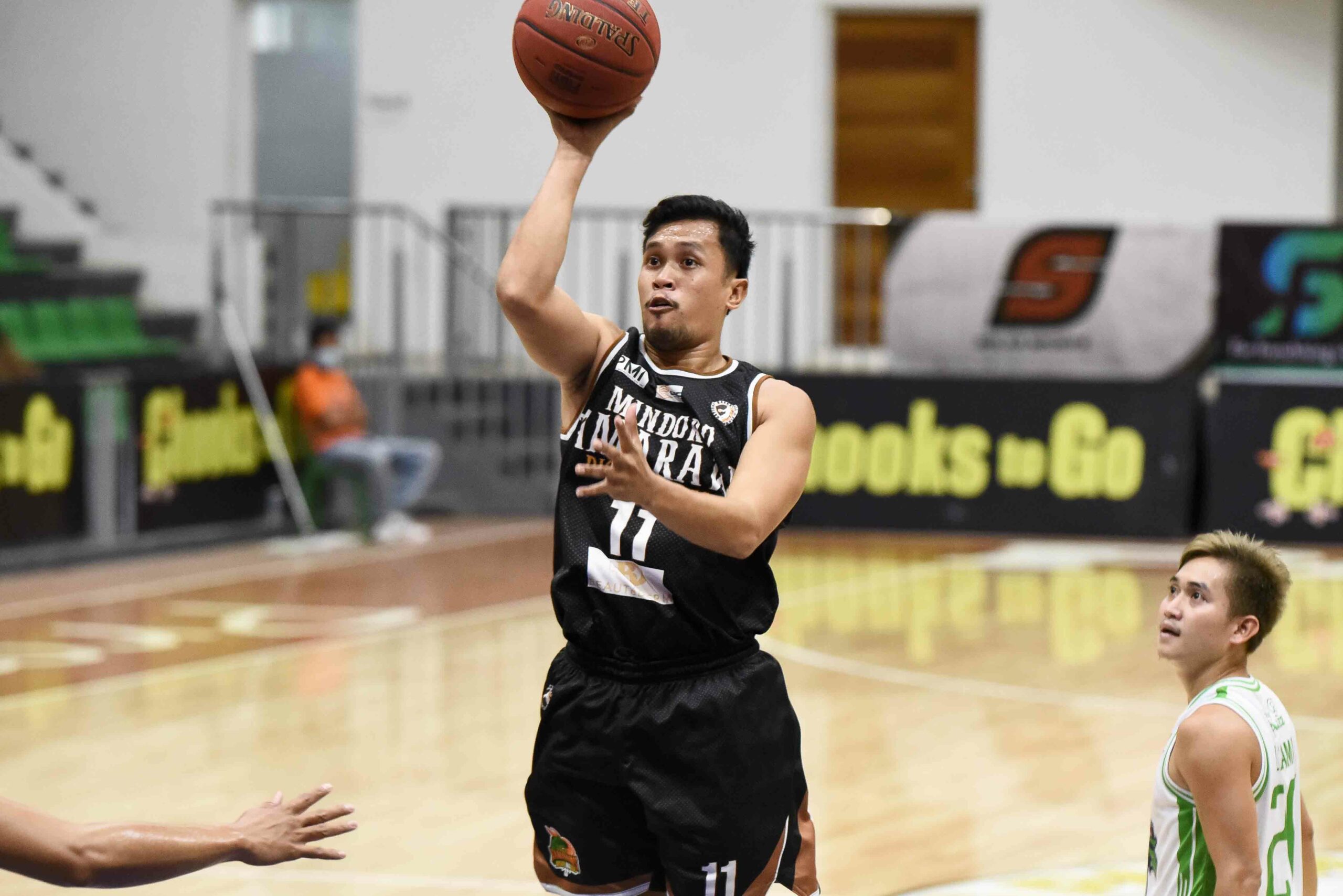 2021-Chooks-NBL-Quezon-vs-Mindoro-Kerr-Hastley-Bangeles-Mindoro-scaled Lagrama tallies triple-double as Quezon fends off Mindoro in NBL Basketball NBL News  - philippine sports news