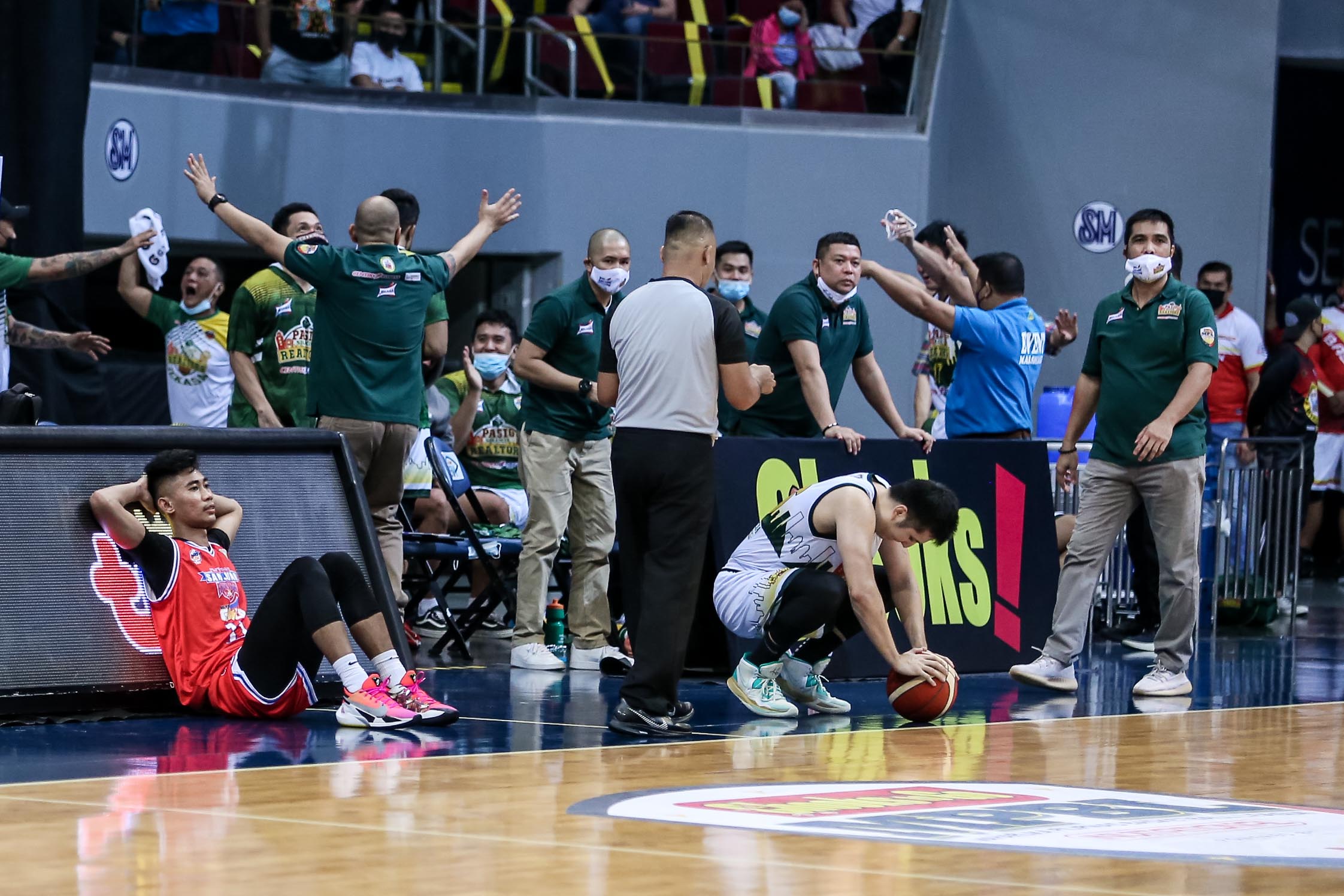 2021-Chooks-MPBL-QF-Pasig-vs-San-Juan-Rhenz-Abando Yu, Arana step up as Pasig-Sta boots out San Juan in MPBL thriller Basketball MPBL News  - philippine sports news