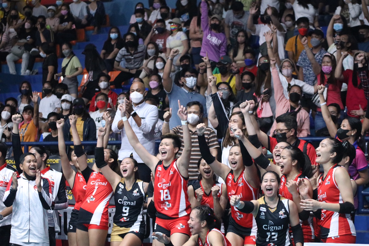 PVL2022-Cignal-v-Bali-Pure-Cignal-with-fans Bronze finish, indiv awards haul signs of things to come for Cignal News PVL Volleyball  - philippine sports news