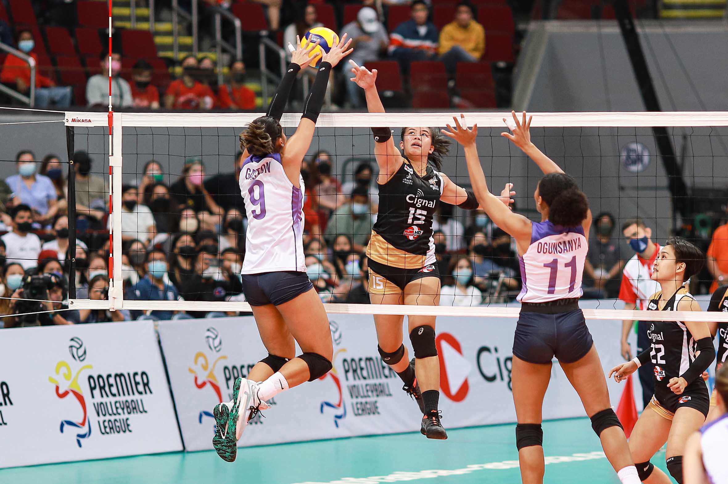 2022-PVL-Choco-vs-Cignal-battle-for-third-game-1-klarissa-abriam-3 Delos Santos lauds Daquis' fighting spirit as she plays through injury News PVL Volleyball  - philippine sports news