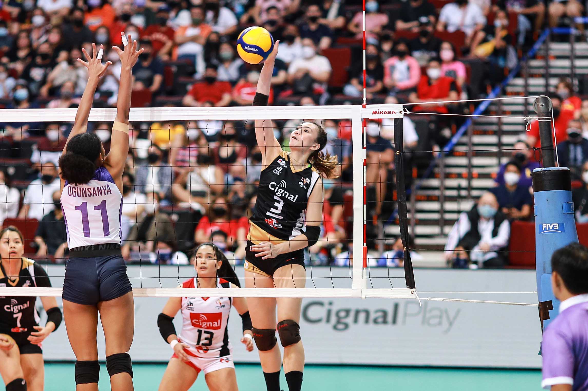 2022-PVL-Choco-vs-Cignal-battle-for-third-game-1-rachel-daquis-5 Delos Santos lauds Daquis' fighting spirit as she plays through injury News PVL Volleyball  - philippine sports news