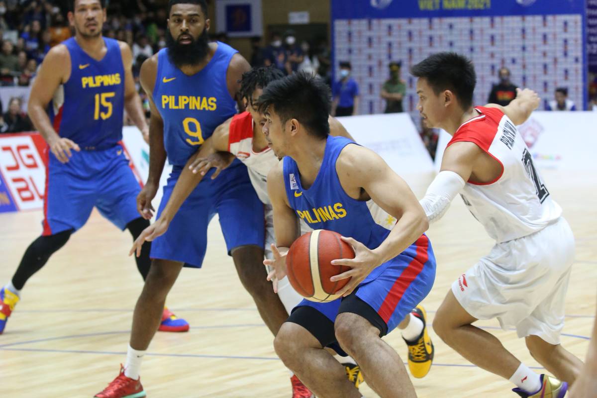 2021-SEA-Games-Gilas-vs-Indonesia-Kiefer-Ravena Toroman on Gilas' SEAG campaign: 'One loss doesn't mean that the program is not good' 2021 SEA Games Basketball Gilas Pilipinas News  - philippine sports news