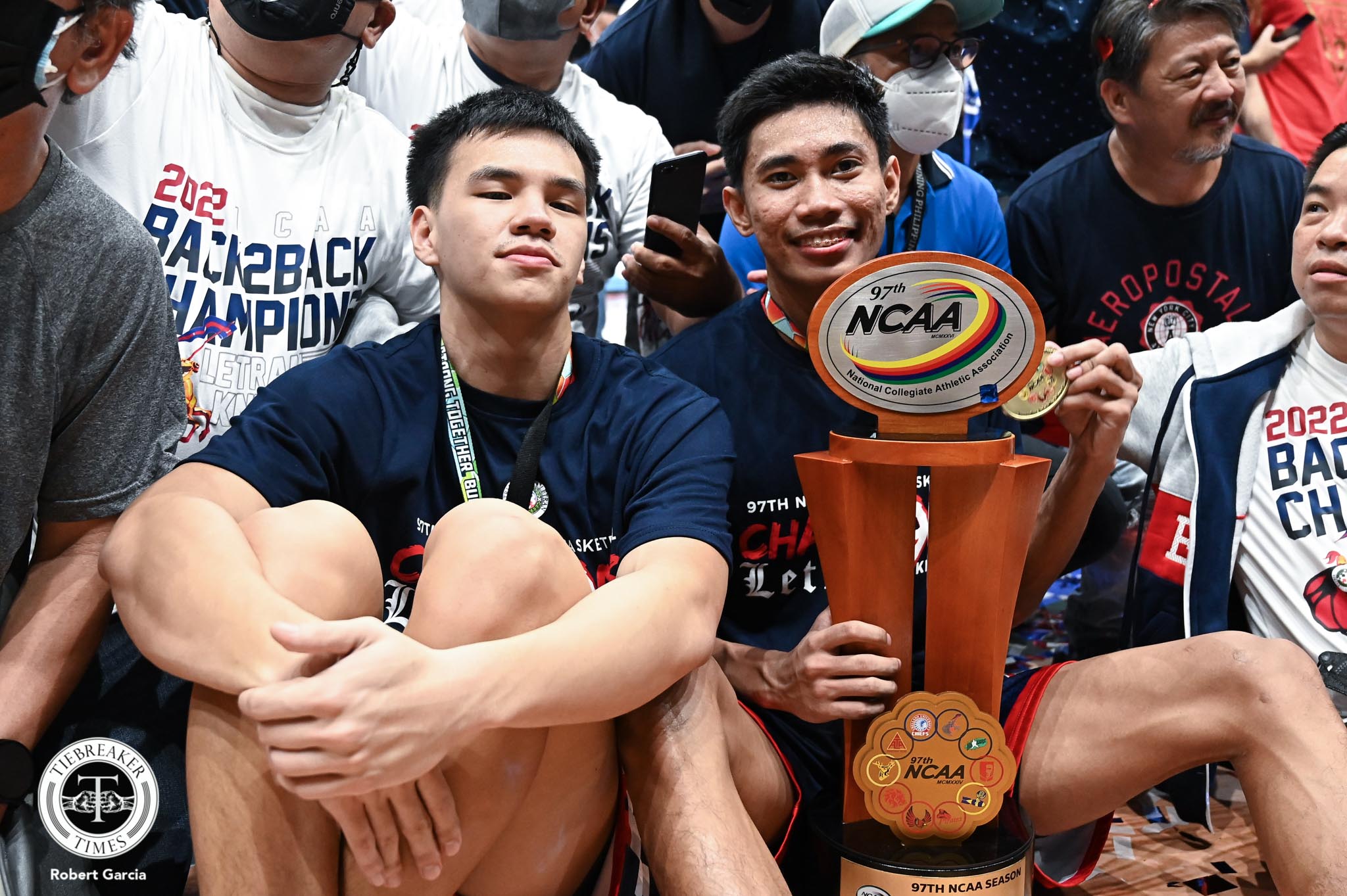 NCAA-97-AWARDING-PARAISO-AND-ABANDO-2-1 Despite interest from Changwon LG, Rhenz Abando looks to give Letran three-peat Basketball CSJL NCAA News  - philippine sports news