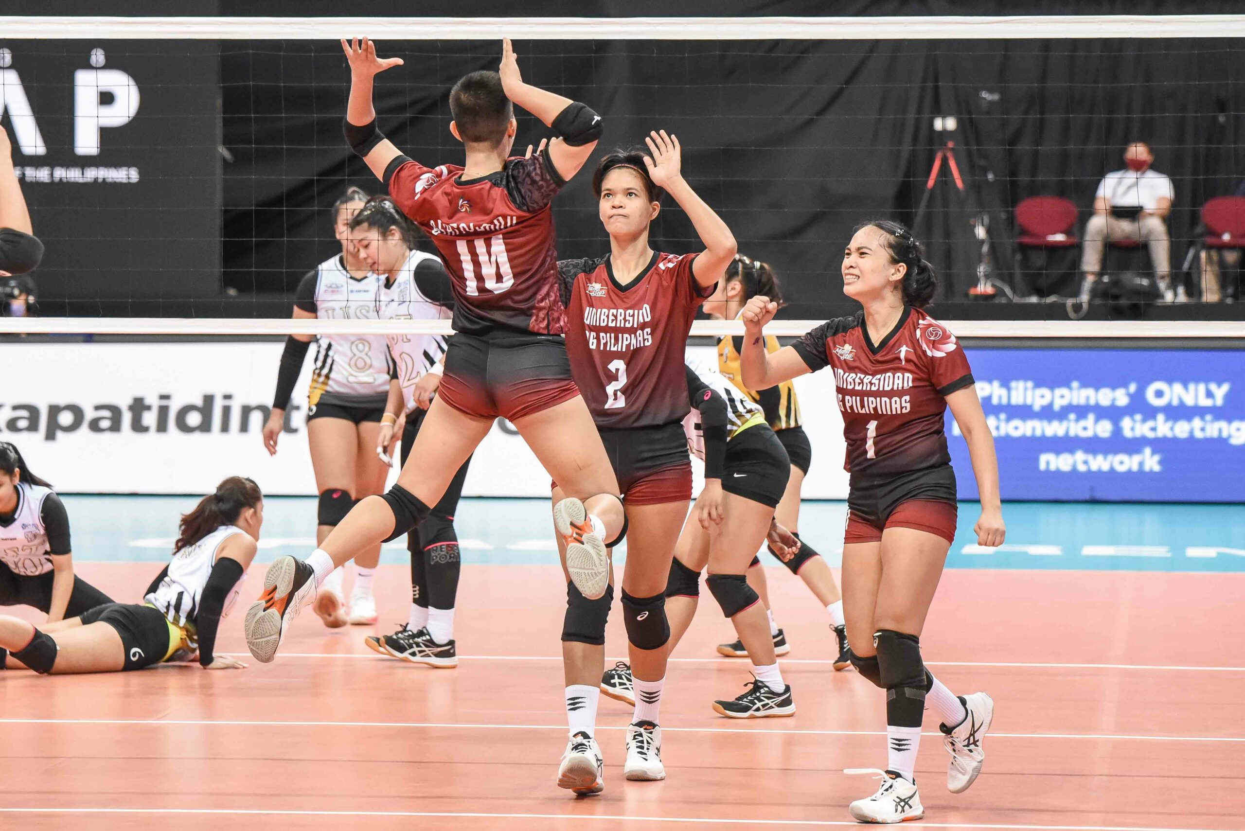 UAAP 84 Encarnacion, UP survive Eya Laures 28-point outing, go to 3-0