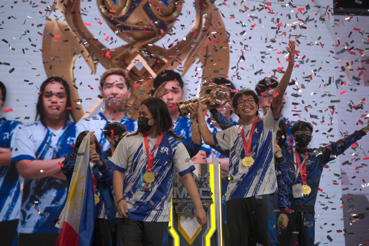 2022-MSC-RSG-PH-def-RRQ-Finals RSG PH team manager Lexie glad her birthday wish came true -- the MSC trophy ESports Mobile Legends MPL-PH News  - philippine sports news