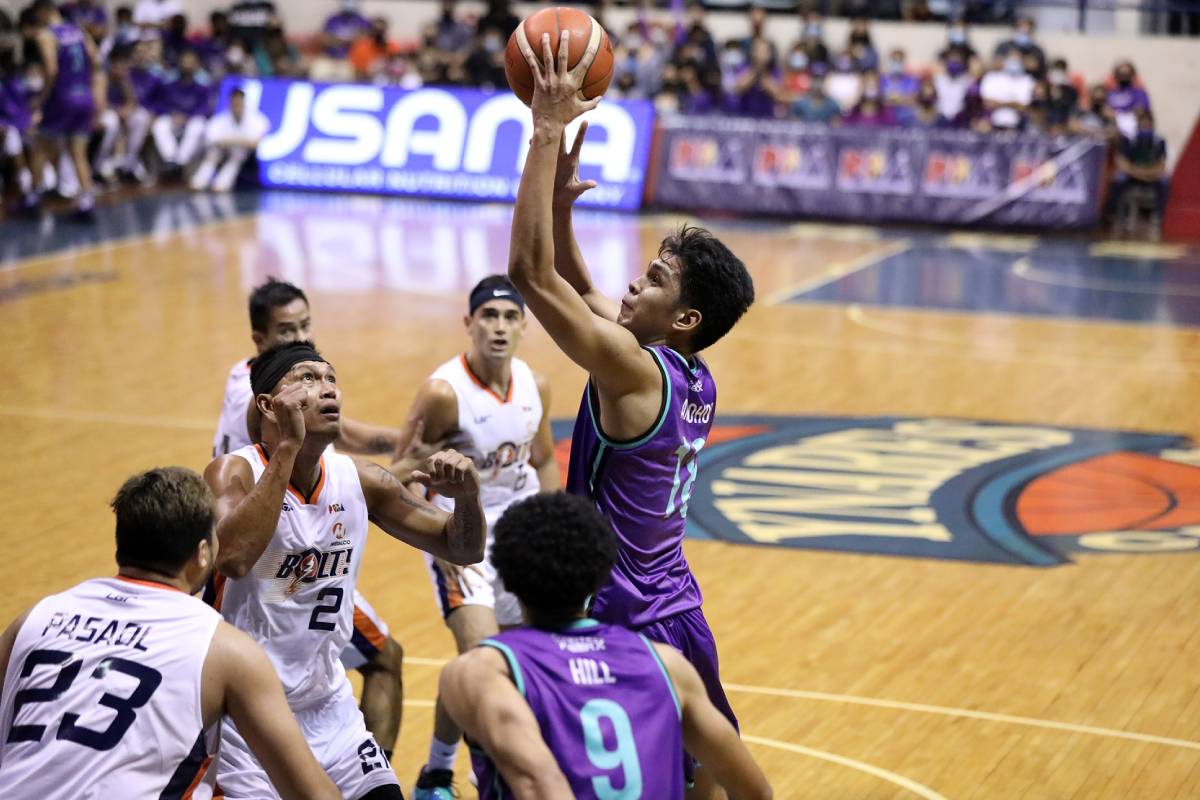 2022-PBA-Philippine-Cup-Converge-vs-Meralco-Jeo-Ambohot Tratter looks forward to playing alongside young towers Arana, Ambohot Basketball News PBA  - philippine sports news