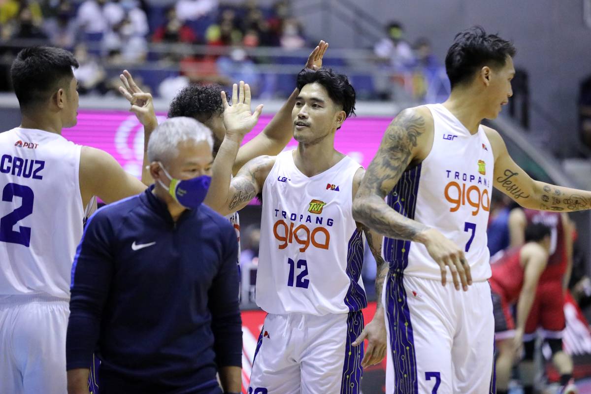 Ginebra survives all-Filipino TNT to clinch playoff berth
