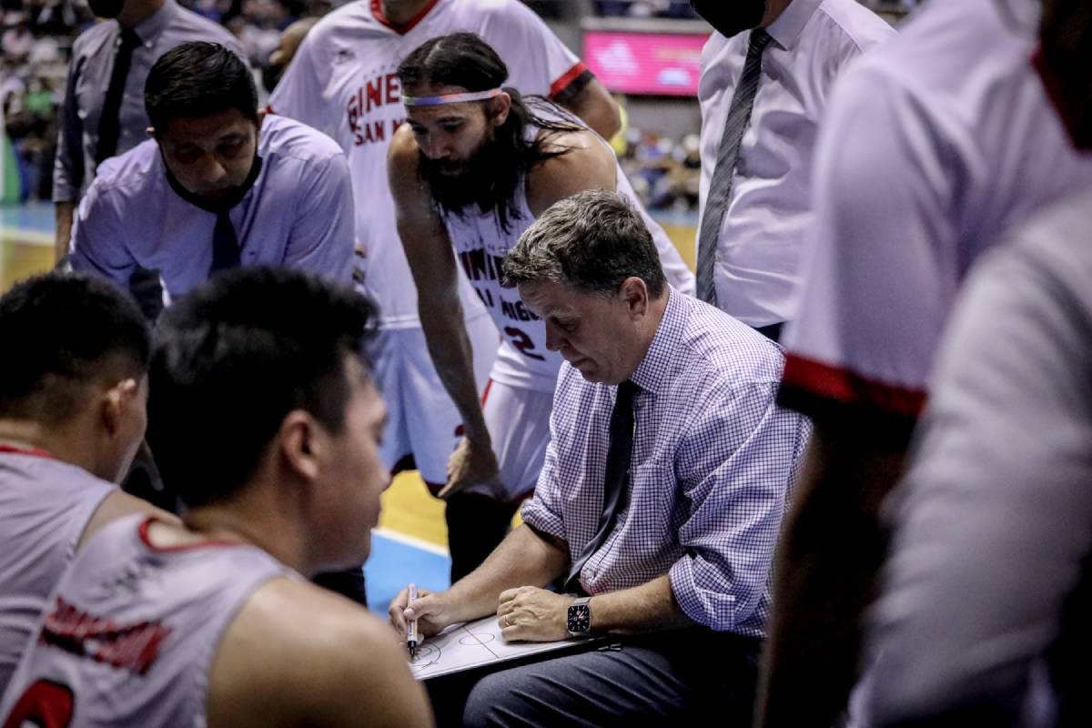 2022-PBA-Philippine-Cup-Northport-vs-Ginebra-Tim-Cone-2 Tim Cone in a dilemma: Should he plug learnings from Spo now or next conference? Basketball News PBA  - philippine sports news