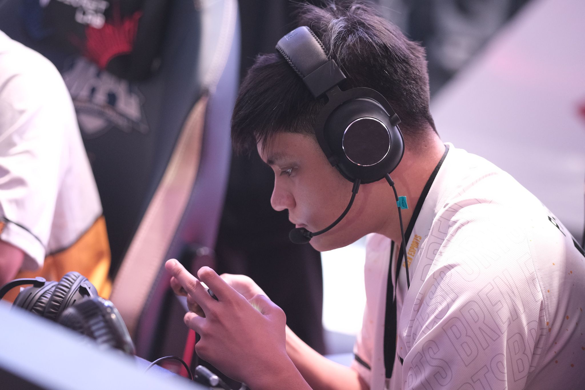 MPL-PH-10-Bren-def-Nexplay-Pheww-2 Pheww uses negative comments on him as constructive criticism ESports Mobile Legends MPL-PH News  - philippine sports news