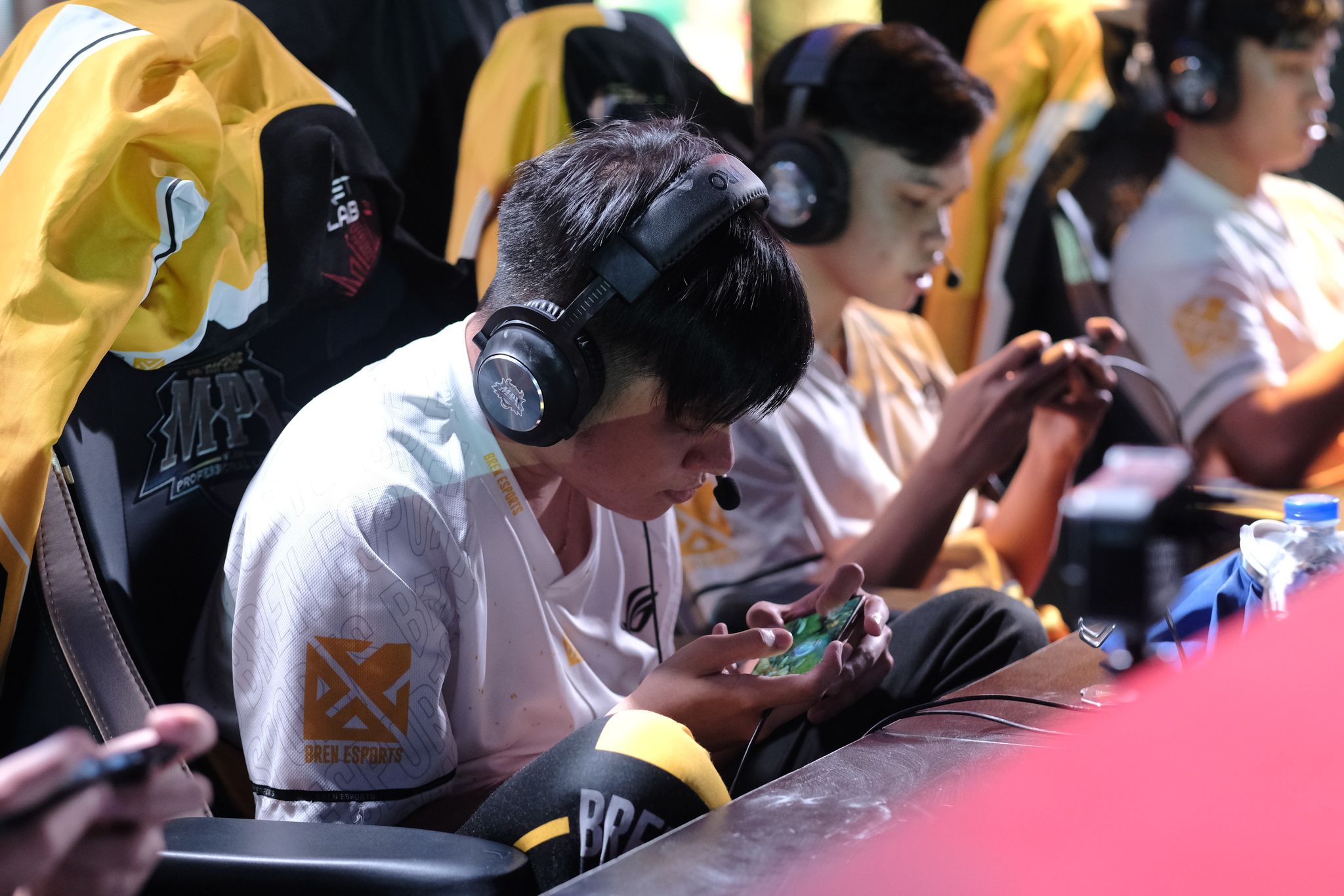 MPL-PH-10-Playoffs-Bren-def-Omega-Pheww Pheww proves that he still got it after leading Bren to semis ESports Mobile Legends MPL-PH News  - philippine sports news