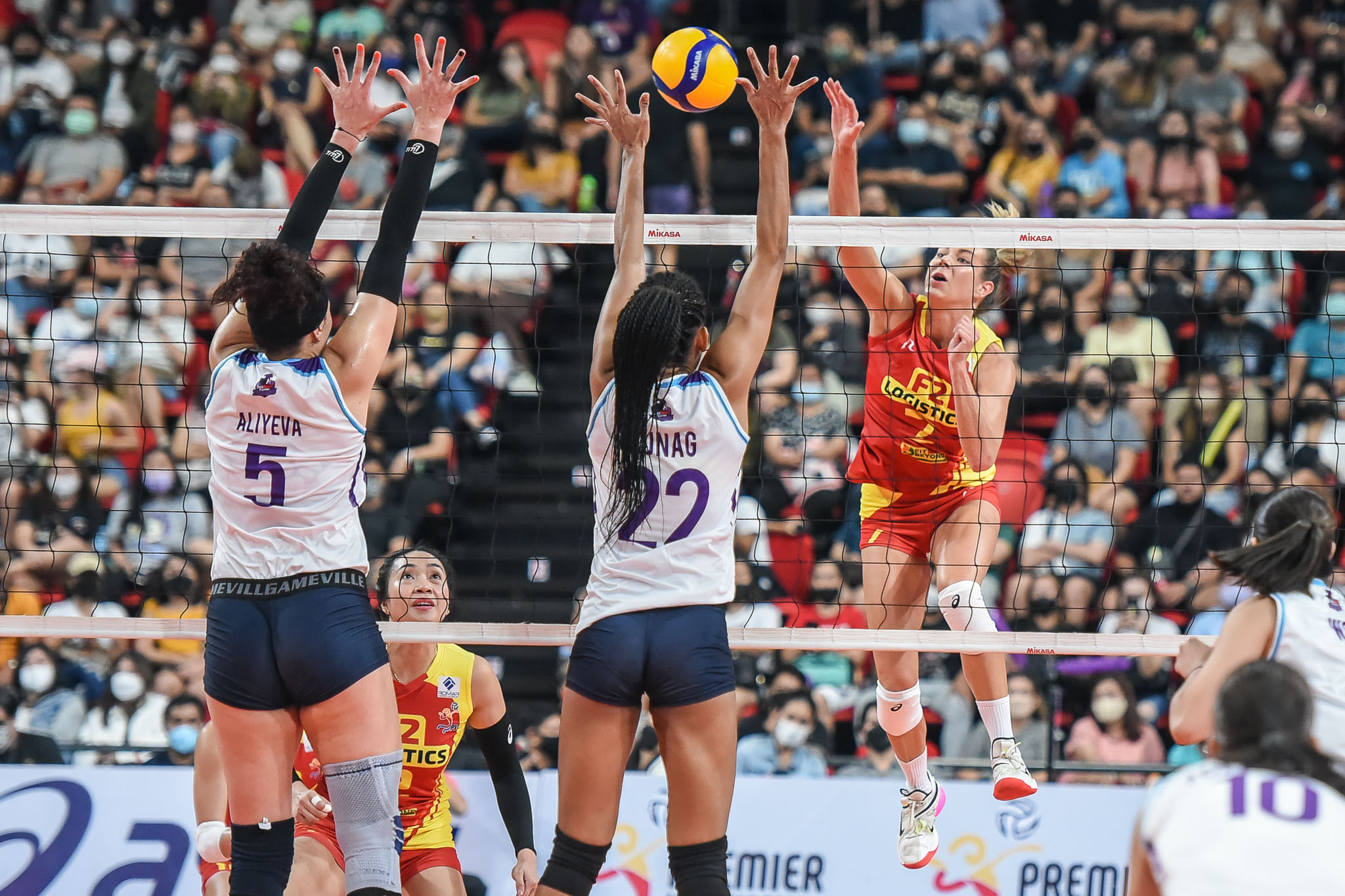 PVL-Reinforced-2022-F2-vs.-Chocomycho-Lindsay-Stalzer-6434 Lindsay Stalzer hopes to have left a 'legacy of excellence' News PVL Volleyball  - philippine sports news