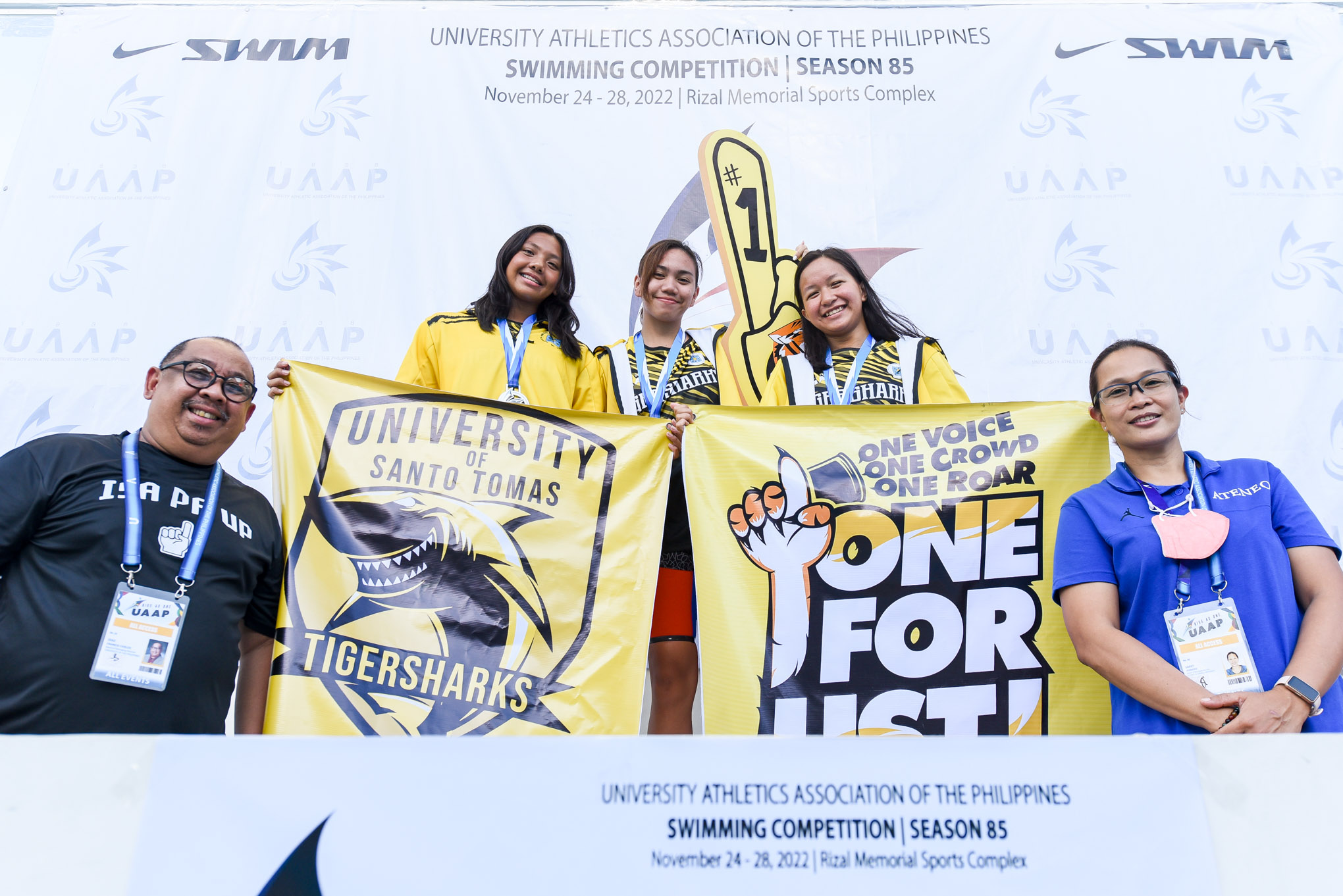 400-LC-FREESTYLE-GIRLS-L-R-2FRANCINE-GONZALES-1JOANNA-APIN-3LAUREEN-DAIZ UAAP 85 HSSW: UST continues dominant swim as Evangelista breaks 20-year PH youth record ADMU DLSU News Swimming UAAP UP UST  - philippine sports news
