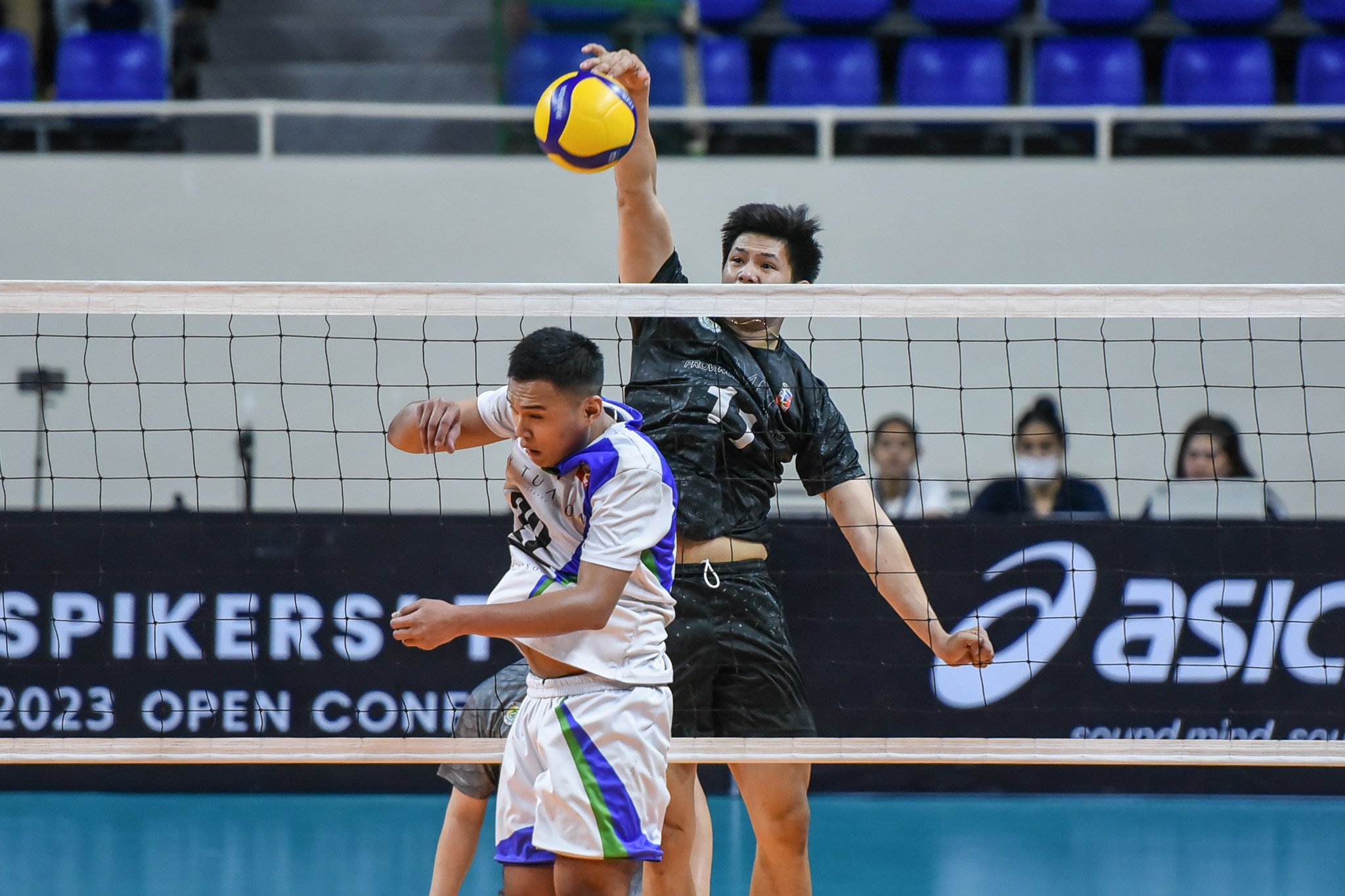 ST-2023-Semis-Cotabato-vs.-Imus-Jau-Umandal-6662 Umandal hopes to stand out in KVL tryouts as he goes up against 22 wingers News Spikers' Turf Volleyball  - philippine sports news