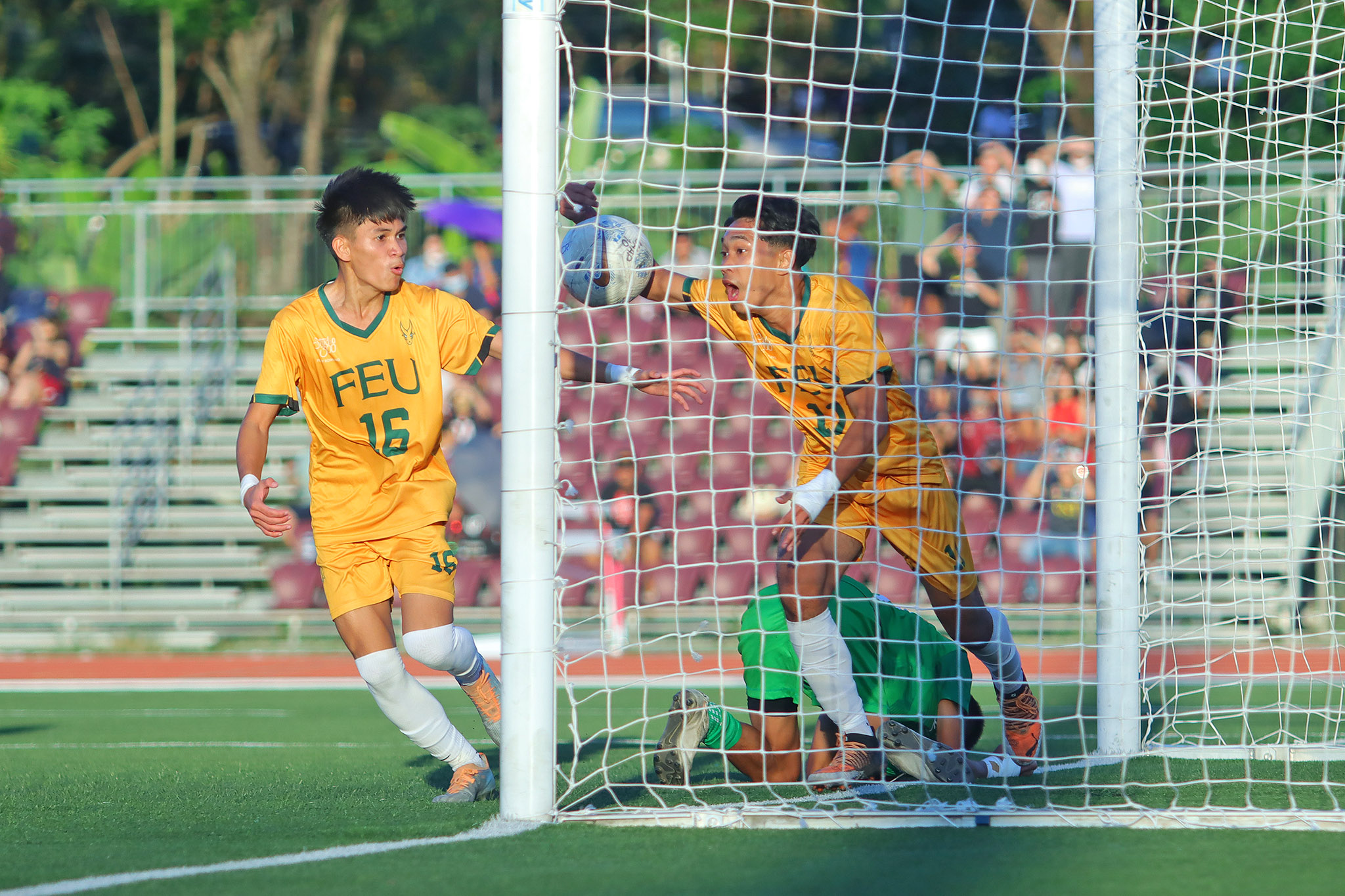 UAAP-85-HS-Football-Boys-Arvin-Alayon-Ronmer-Paciente-FEU Ronmey Paciente makes most of sole year in FEU-D FEU Football News UAAP  - philippine sports news