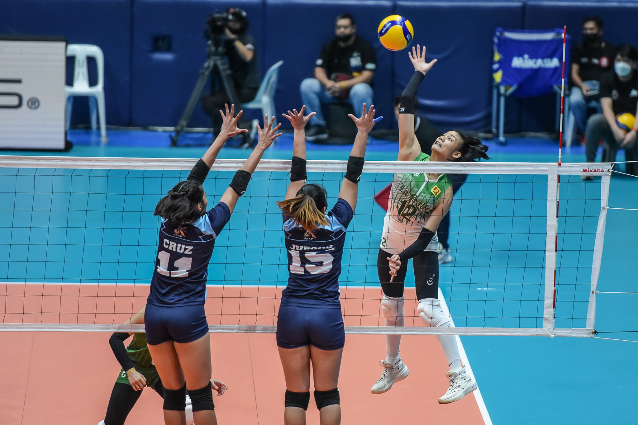 UAAP 85 WVB Canino takes charge vs Adamson as La Salle stays unbeaten