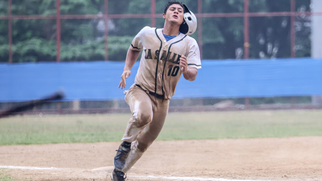 Uaap Baseball La Salle Overwhelms Ateneo Closes In On Finals Date