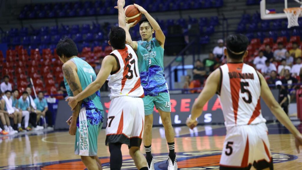 PBA Tio, Soyud clutch as Phoenix averts collapse vs SMB