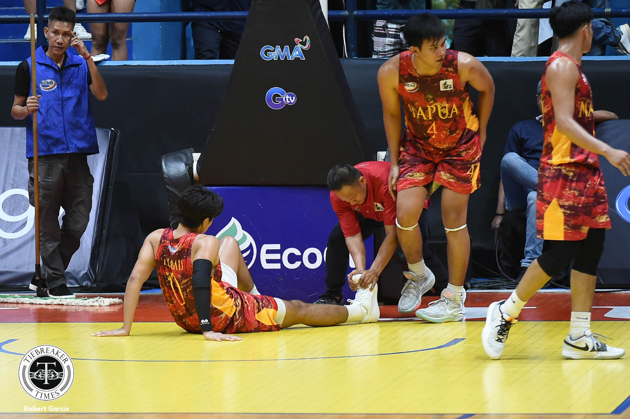 NCAA-99-SSCR-vs.-MU-Clint-Escamis-1 Clint Escamis feels right at home in NCAA Basketball MIT NCAA News  - philippine sports news
