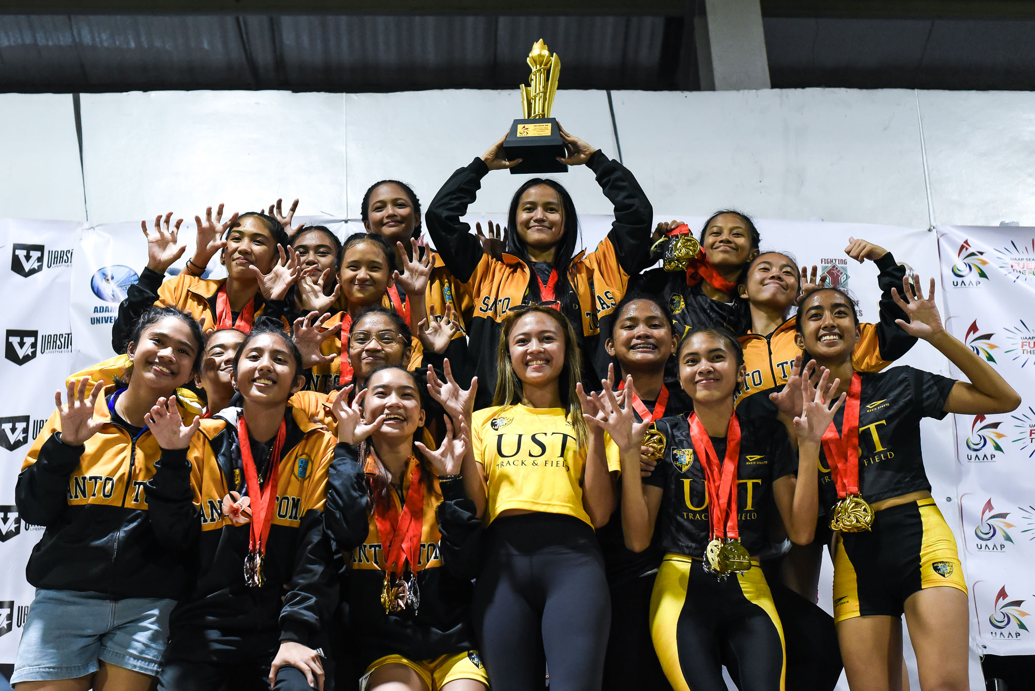 UAAP-86-Girls-ATHLETICS-UST- Adamson boys, UST girls retain UAAP HS athletics crowns ADMU AdU DLSU FEU News Track & Field UAAP UE UP UST  - philippine sports news
