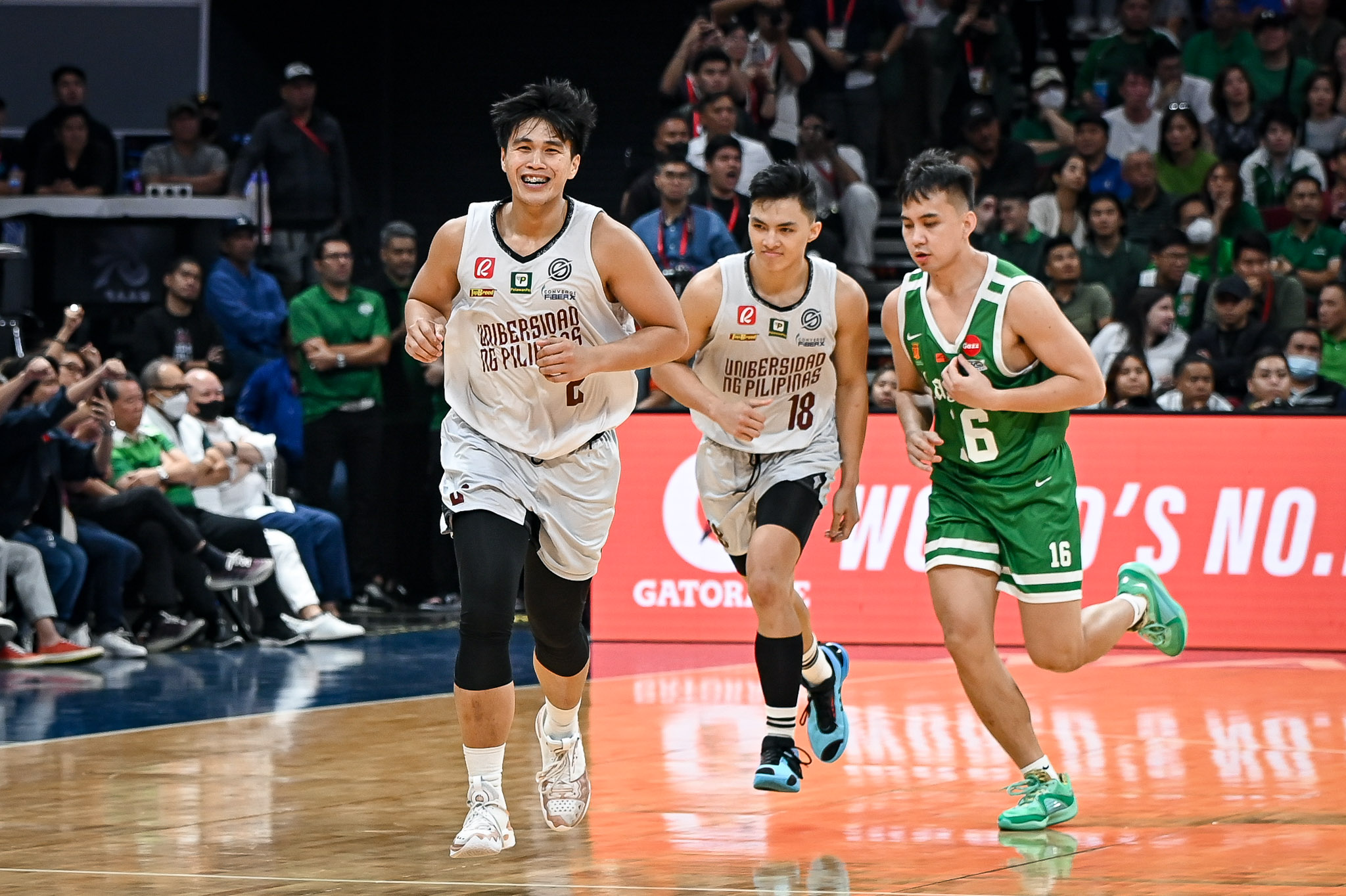 UAAP86-MBB-UP-vs-DLSU-REYLAND-TORRES-7558 Reyland Torres puts clamps on good pal Kevin Quiambao in Game 1 Basketball News UAAP UP  - philippine sports news