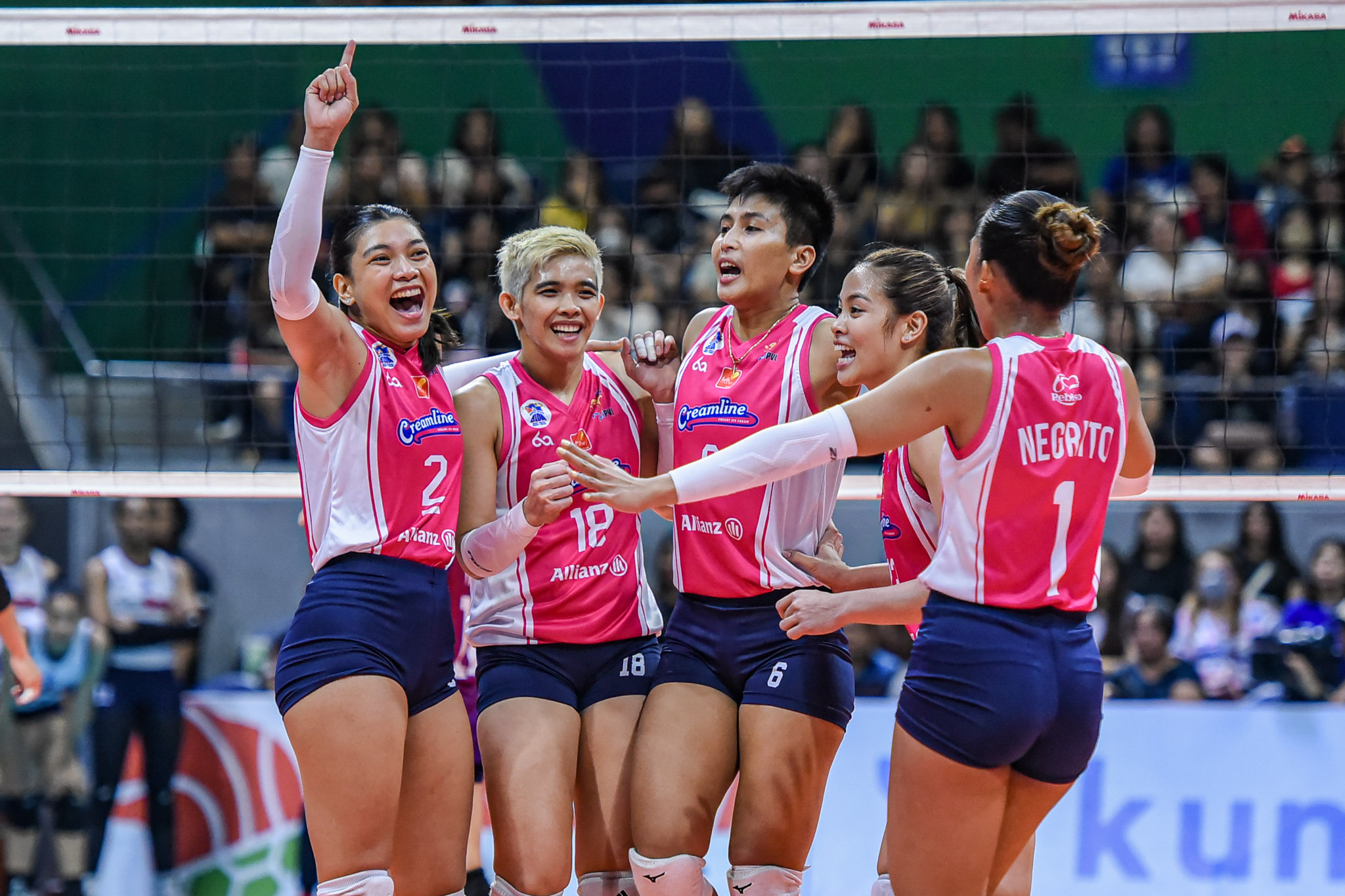 PVL-AFC-Finals-Creamline-vs.-Choco-Mucho-G2-3123 Alex Eala surprised by ovation received from PVL fans News PVL Tennis Volleyball  - philippine sports news