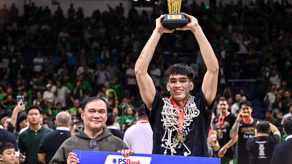 Absolute gym rat Kevin Quiambao works out with former UAAP MVP