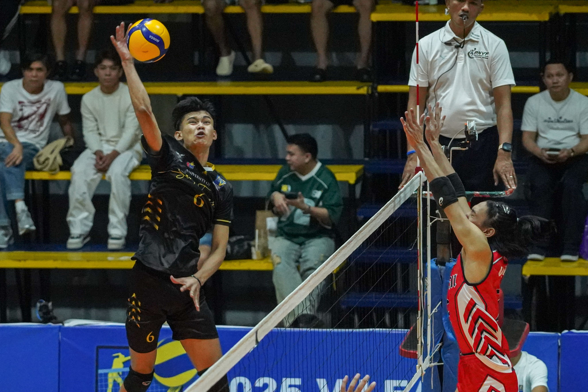 VL-2025-MVT-Letran-vs-UST_Sali-Al-Bukharie-07612 La Salle stuns NU, joins UST on top of V-League men's board CSJL DLSU News NU UST V-League Volleyball - philippine sports news