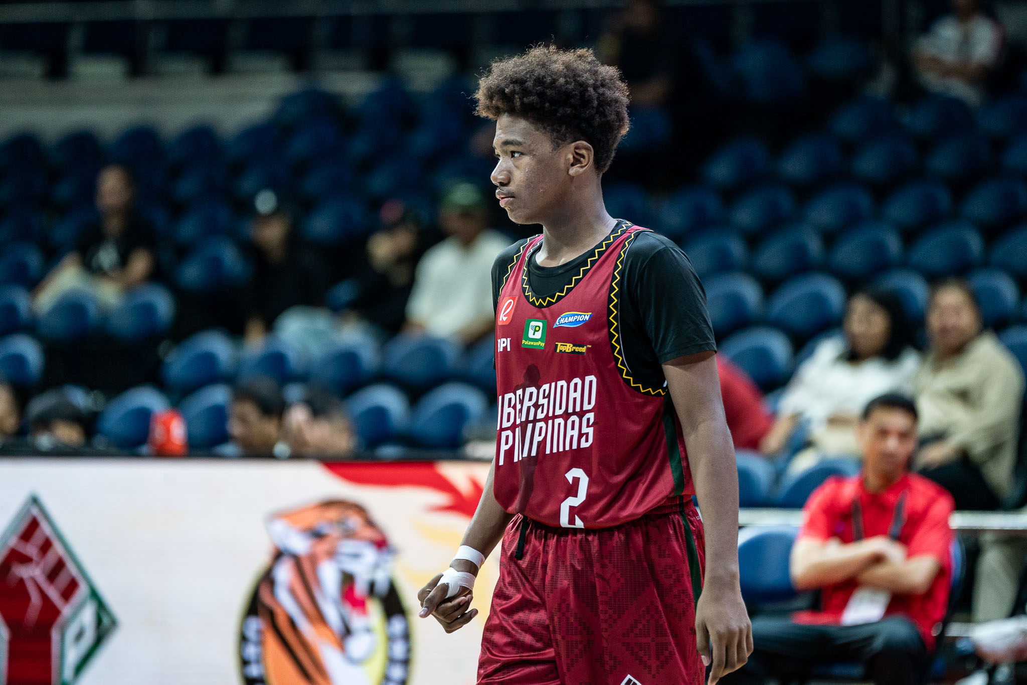 UAAP-S88-U16-Basketball-Godfavor-Okebata-09727 Goodluck Okebata proud to see bro Godfavor turn from 'cellphone boy' to Maroon Basketball News UAAP UE - philippine sports news