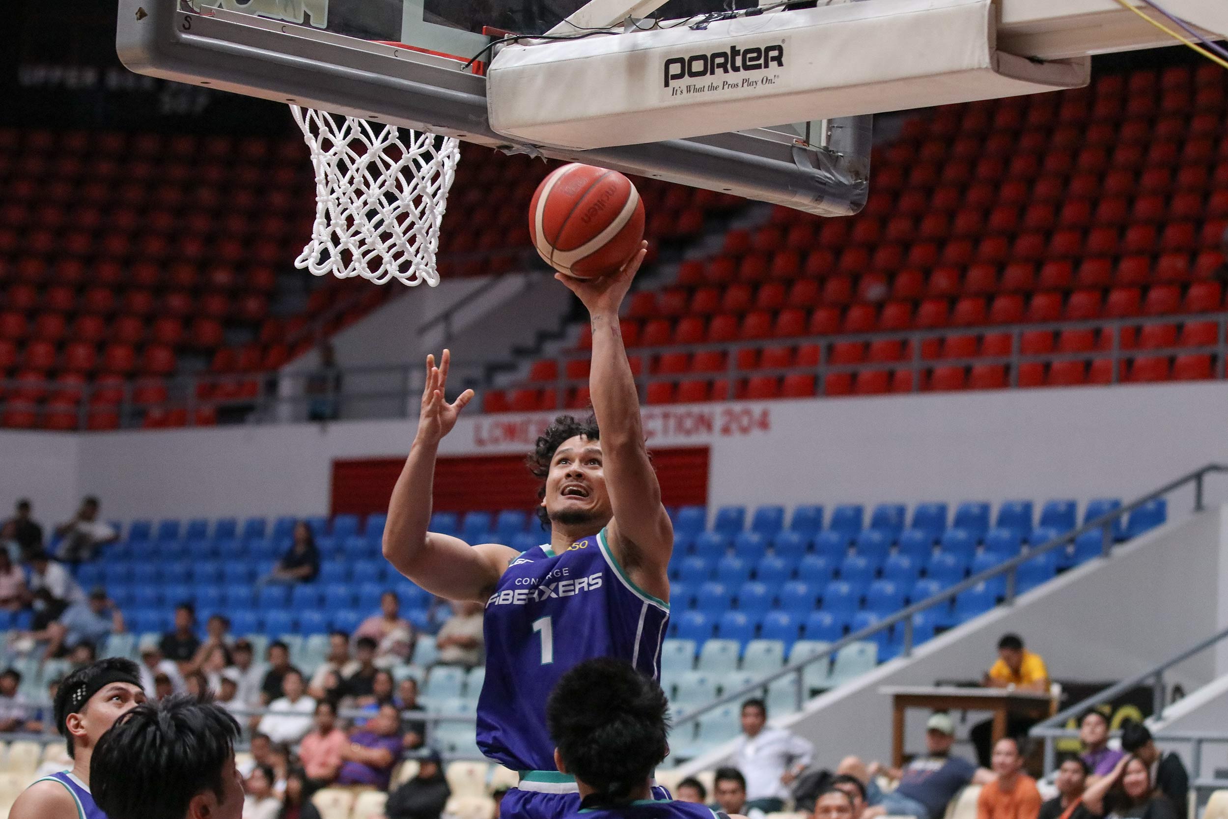 2025-26-PBA-Philippine-Cup-Converge-vs-Phoenix-Juan-Gomez-de-Liano Converge catches fire vs Phoenix, joins TNT and Magnolia atop PBA PH Cup ladder Basketball News PBA - philippine sports news