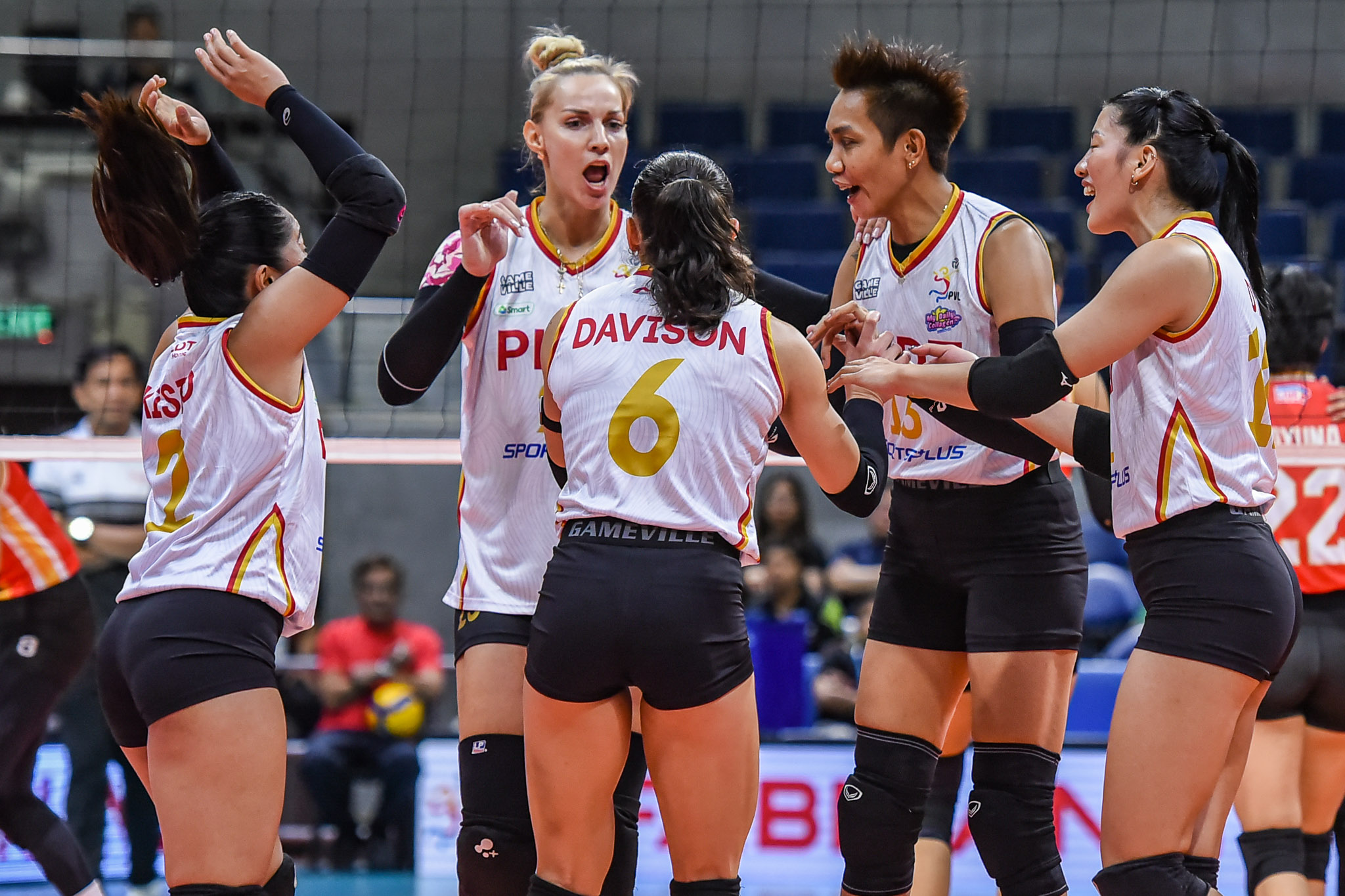 PVL-RC-25-PLDT-vs.-Cignal-0491 PVL: All-Filipino Cignal snaps PLDT’s 15-game run in straight sets News PVL Volleyball - philippine sports news