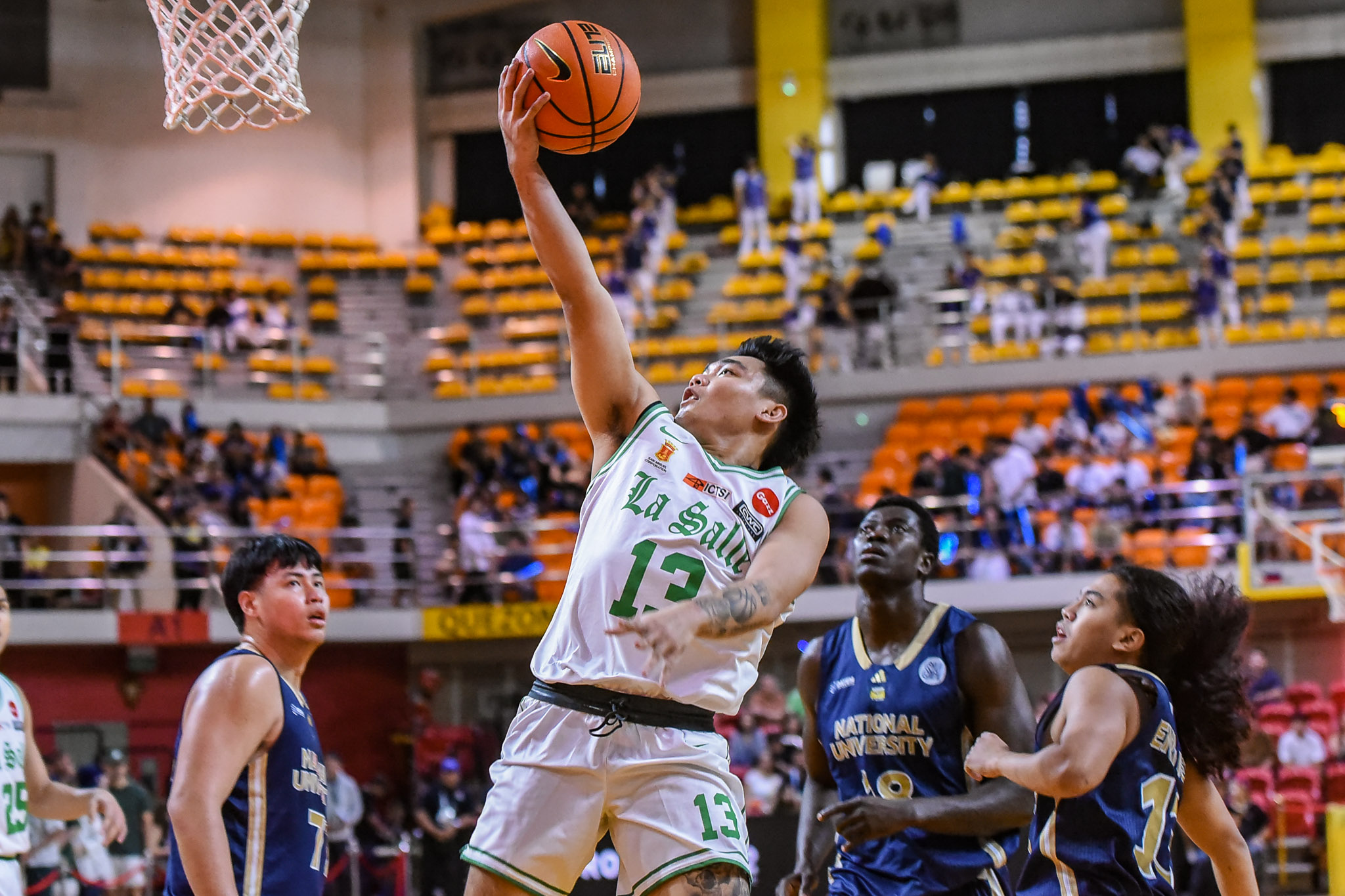 UAAP-88-MBB-DLSU-vs.-NU-Kean-Baclaan-4051 Foul-plagued NU holds off La Salle, claims solo first in UAAP Men's Basketball Basketball DLSU News NU UAAP - philippine sports news
