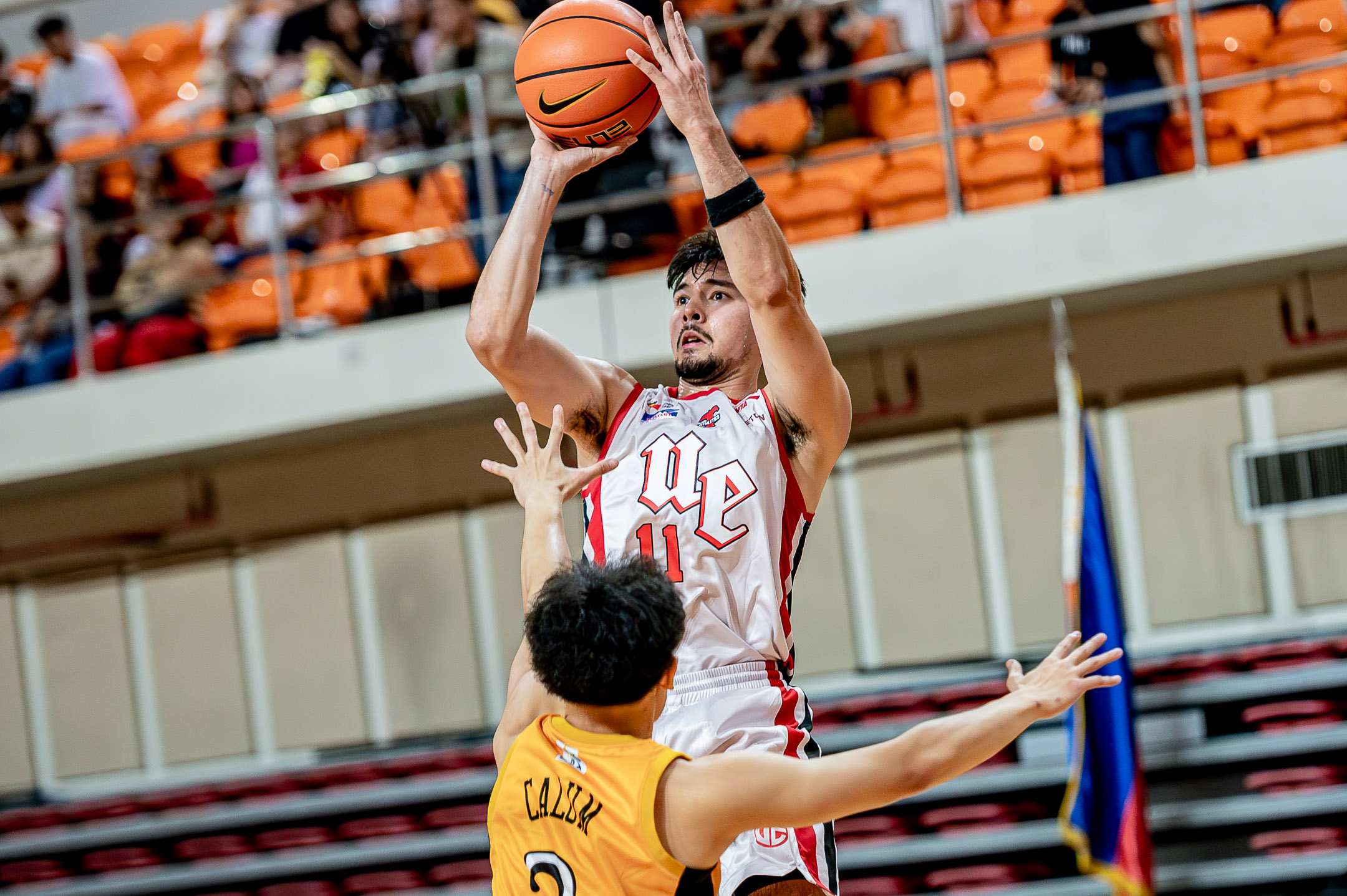 UAAP-S88-MBB-UE-vs.-UST-John-Abate-1400 UST reclaims solo third in UAAP Men's Basketball after dispatching UE Basketball News UAAP UE UST - philippine sports news