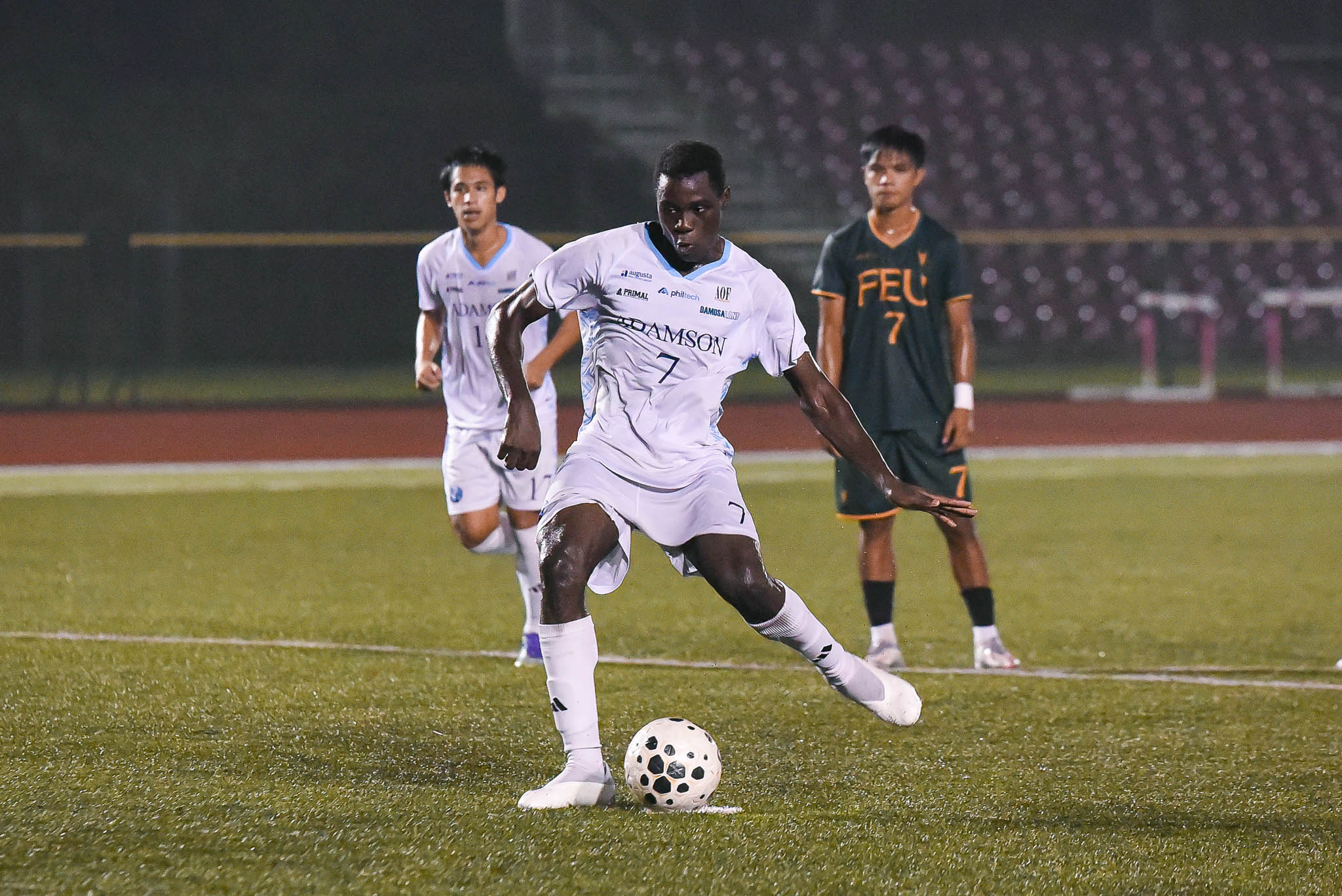 UAAP88-MEN_S-FOOTBALL-ADU-VS-FEU-RW-DOKO-Golike-Dany-7315 Fabrigas heroics lift 10-man FEU past Adamson in UAAP Men's Football AdU FEU Football News UAAP - philippine sports news