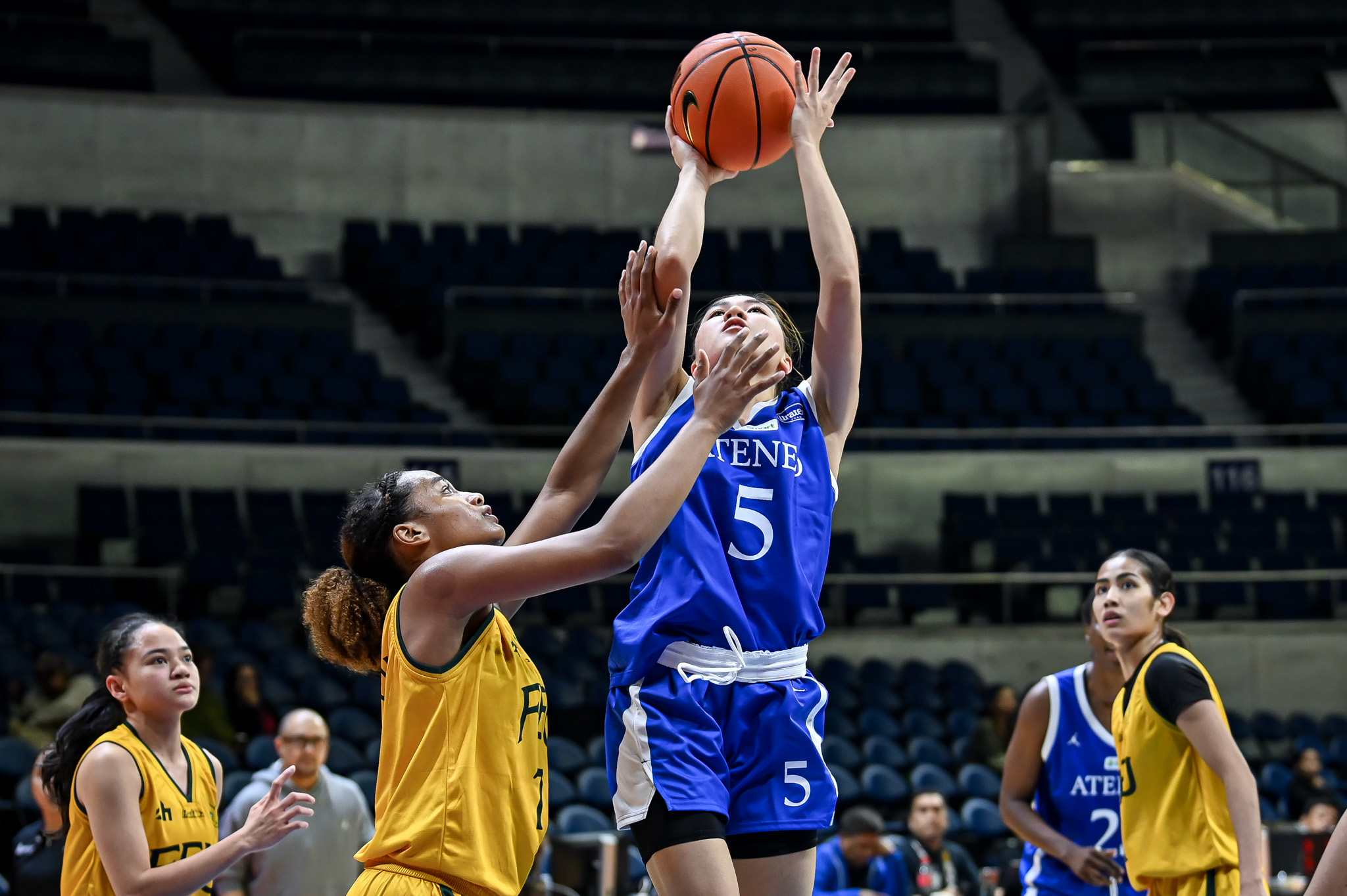 UAAP88-WBB-KATE-CANCIO-9753 Dela Rosa gets help as Ateneo halts two-game slide vs FEU in UAAP Women's Basketball ADMU Basketball FEU News UAAP - philippine sports news