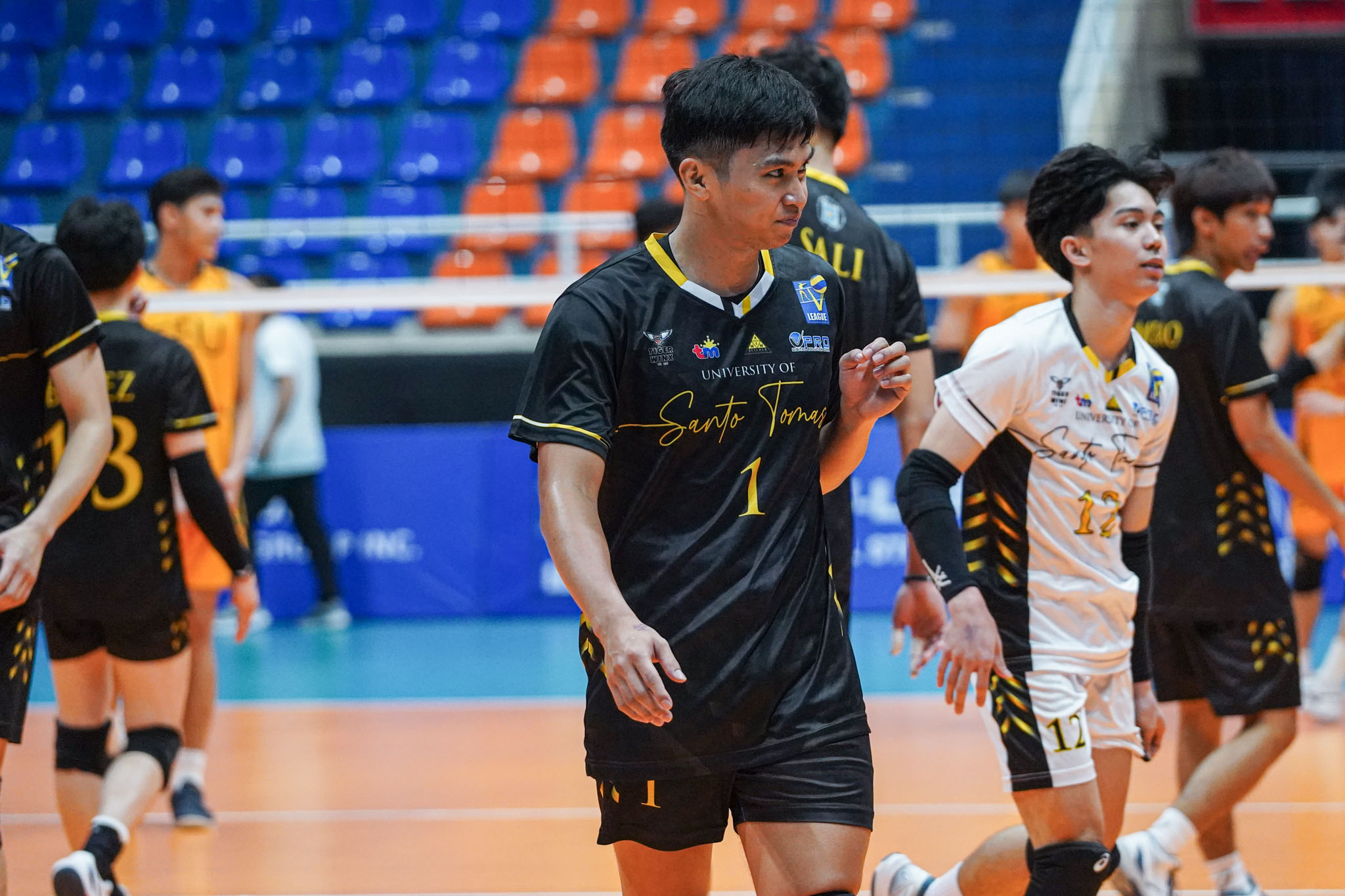 VL2025-MVT-FEU-vs-UST_UST_DE-VEGA-Rey-07864 Ybanez, UST outlast FEU to force do-or-die Game 3 in V-League semis FEU News UST V-League Volleyball - philippine sports news