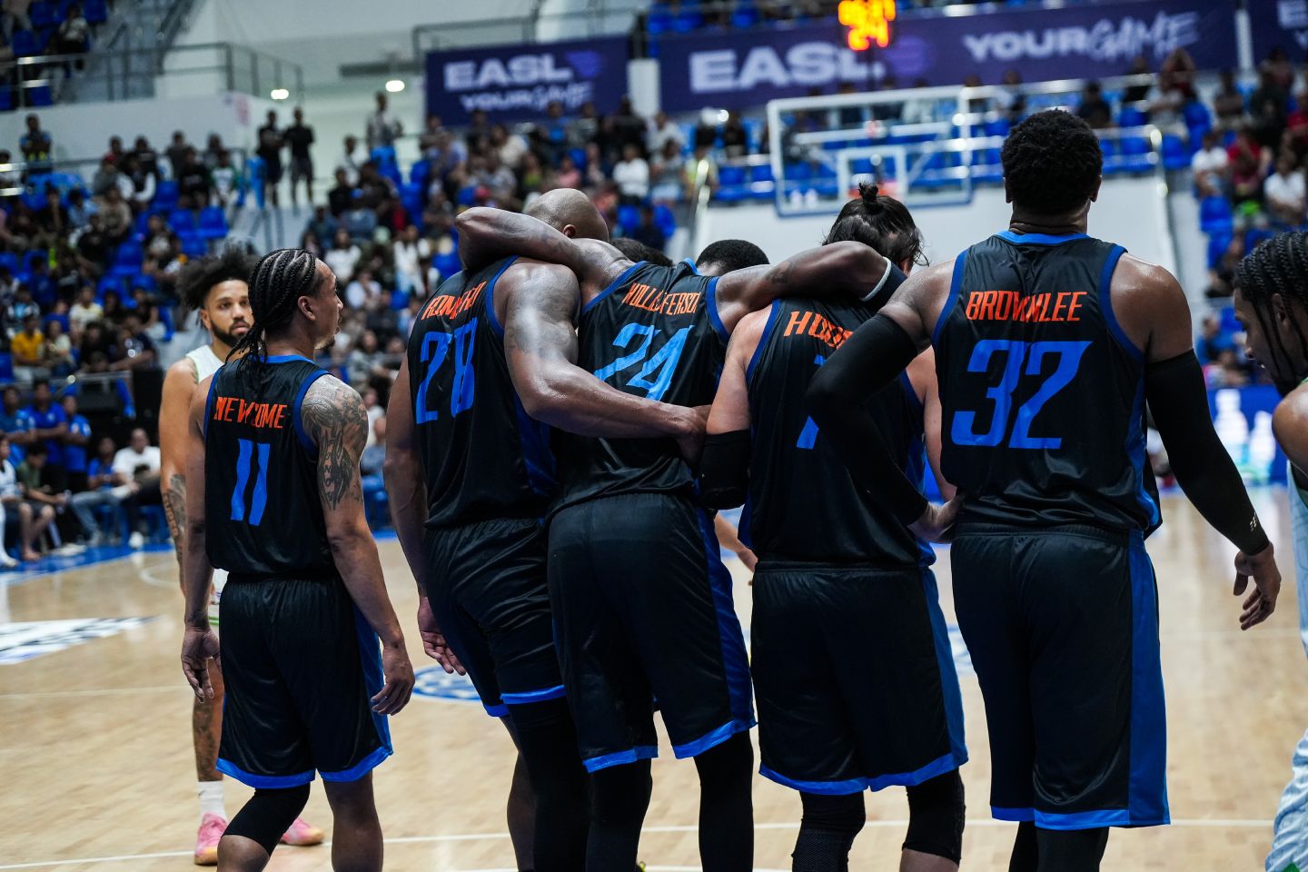 2025-26-EASL-Meralco-vs-Macau-Rondae-Hollis-Jefferson Rondae Hollis-Jefferson suffers torn Achilles, out at least one year Basketball EASL News PBA - philippine sports news