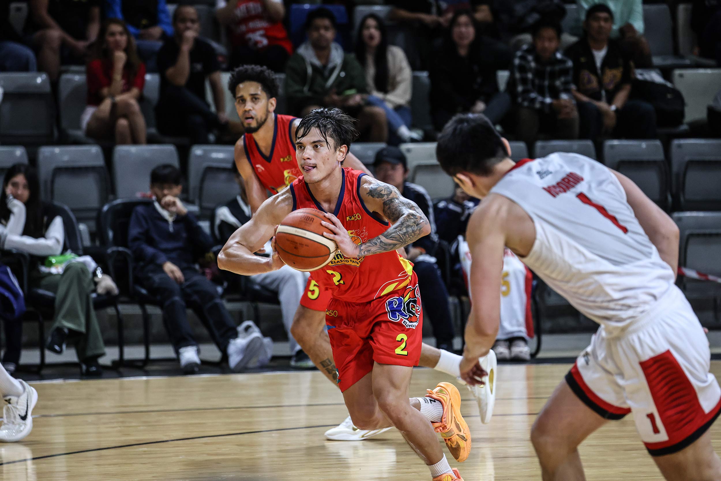 2025-26-PBA-Philipipne-Cup-Rain-or-Shine-vs-Ginebra-Felix-Lemetti Thompson clutch as Ginebra escapes ROS in Manama, clinches PBA playoff berth Basketball News PBA - philippine sports news