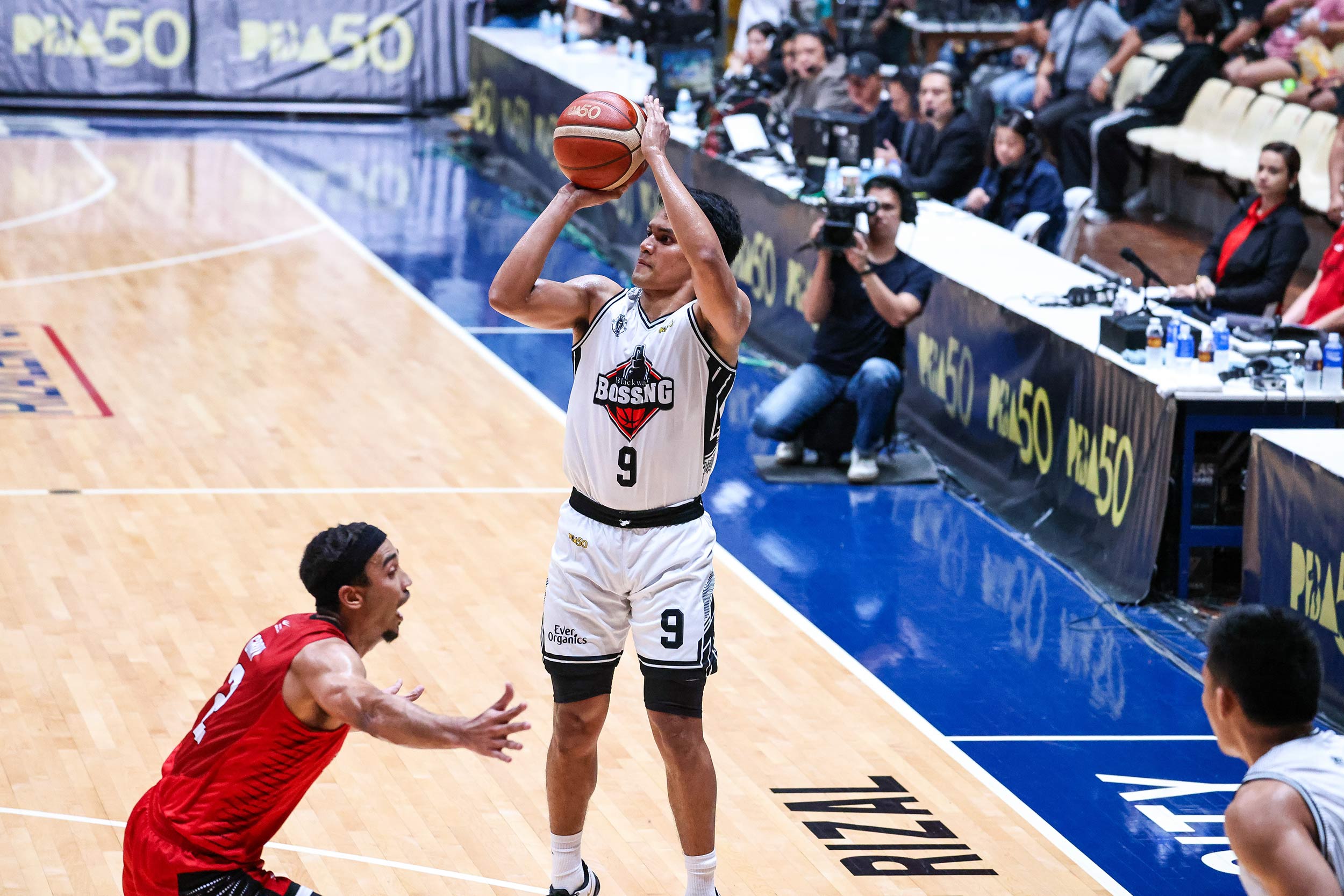 2025-26-PBA-Philippine-Cup-Ginebra-vs-Blackwater-Dalph-Panopio Ginebra blasts Blackwater, stays in hunt for PBA PH Cup quarters Basketball News PBA - philippine sports news