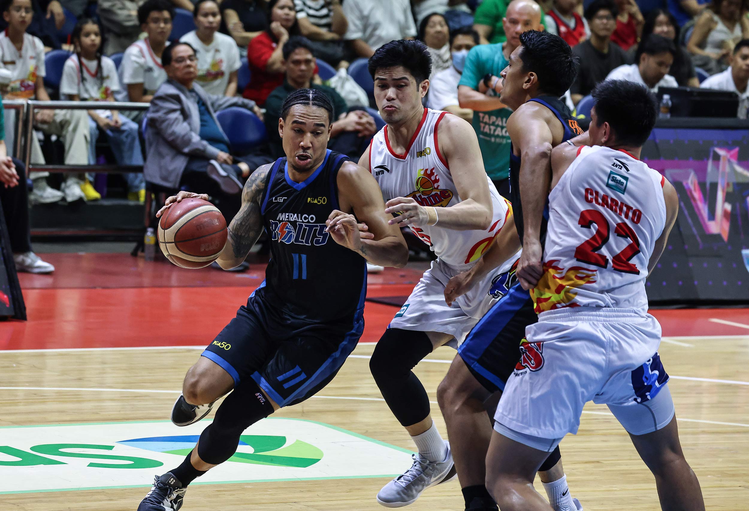 2025-26-PBA-Philippine-Cup-QF-Game-2-Rain-or-Shine-vs-Meralco-CHRIS-NEWSOME.jpg